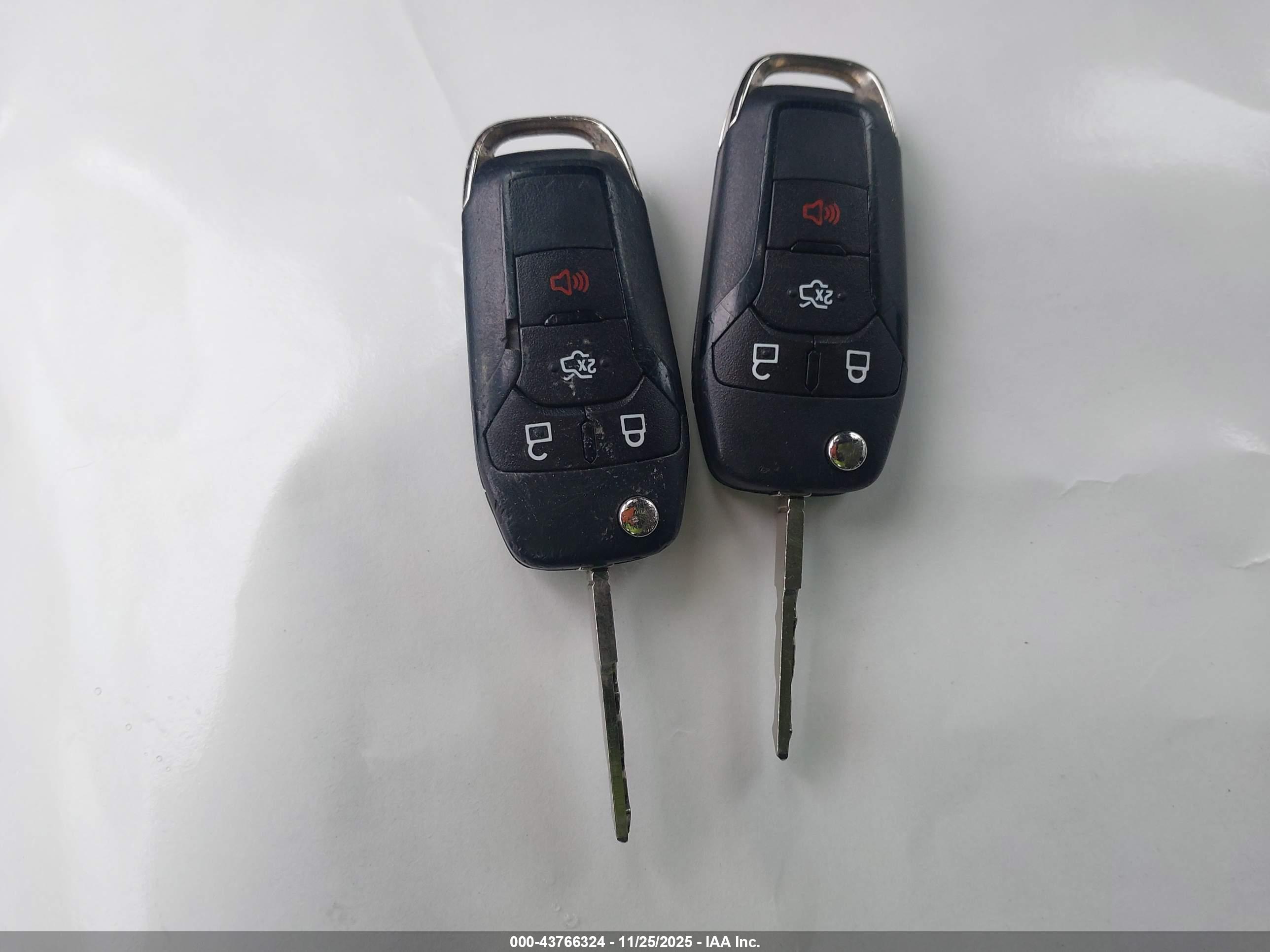 FORD FUSION image 11