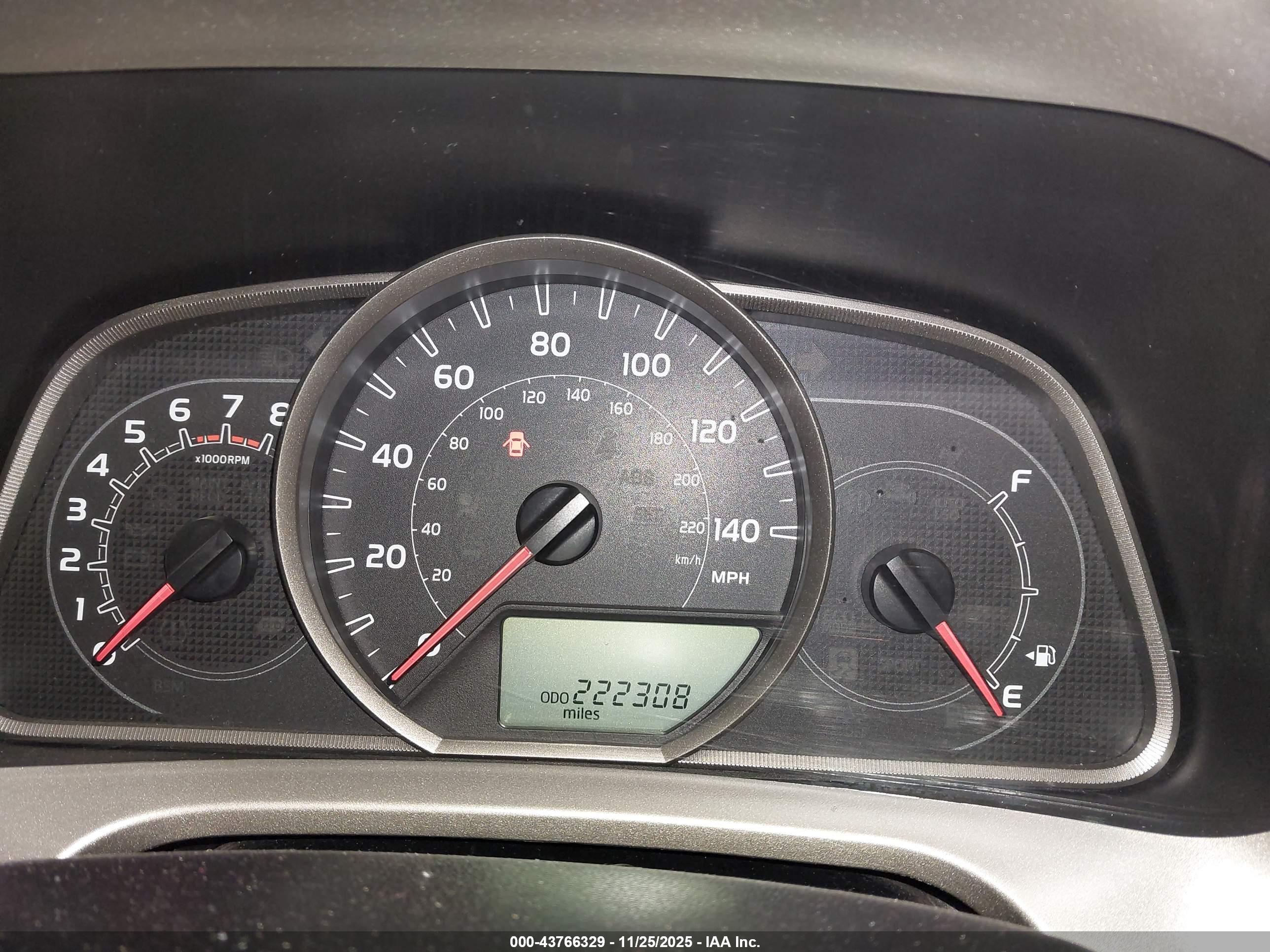TOYOTA RAV4 image 7