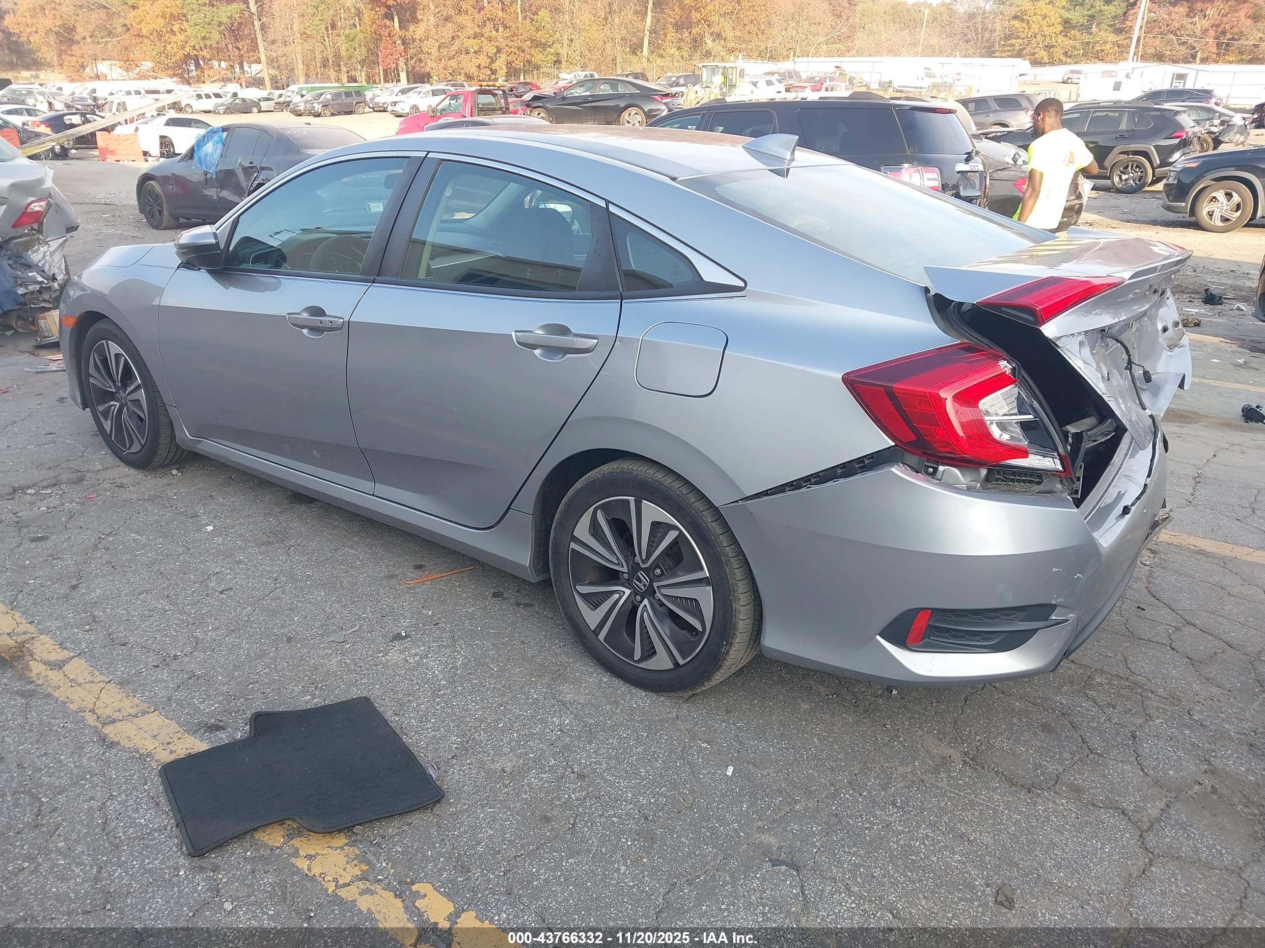 HONDA CIVIC image 3