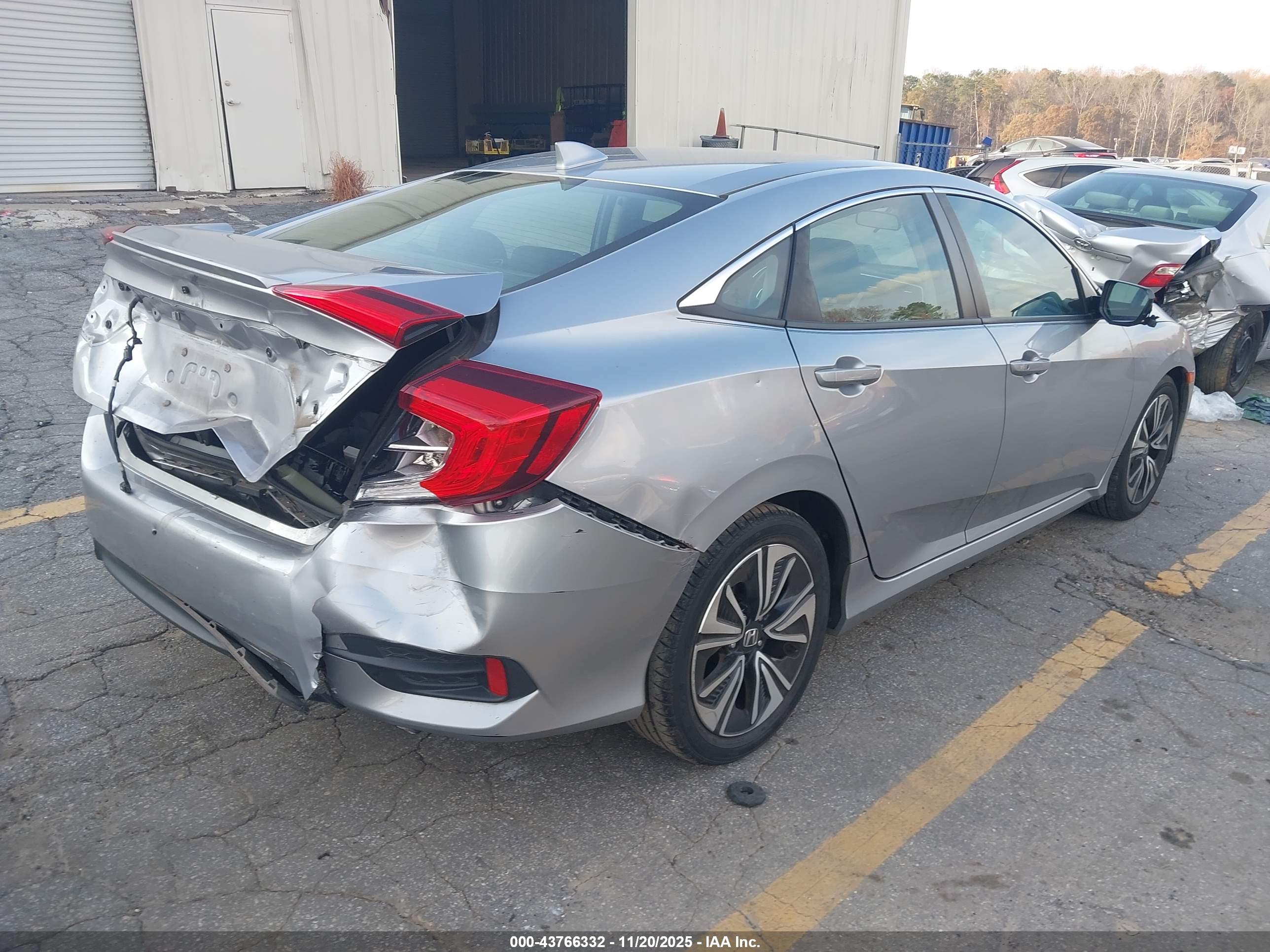 HONDA CIVIC image 4