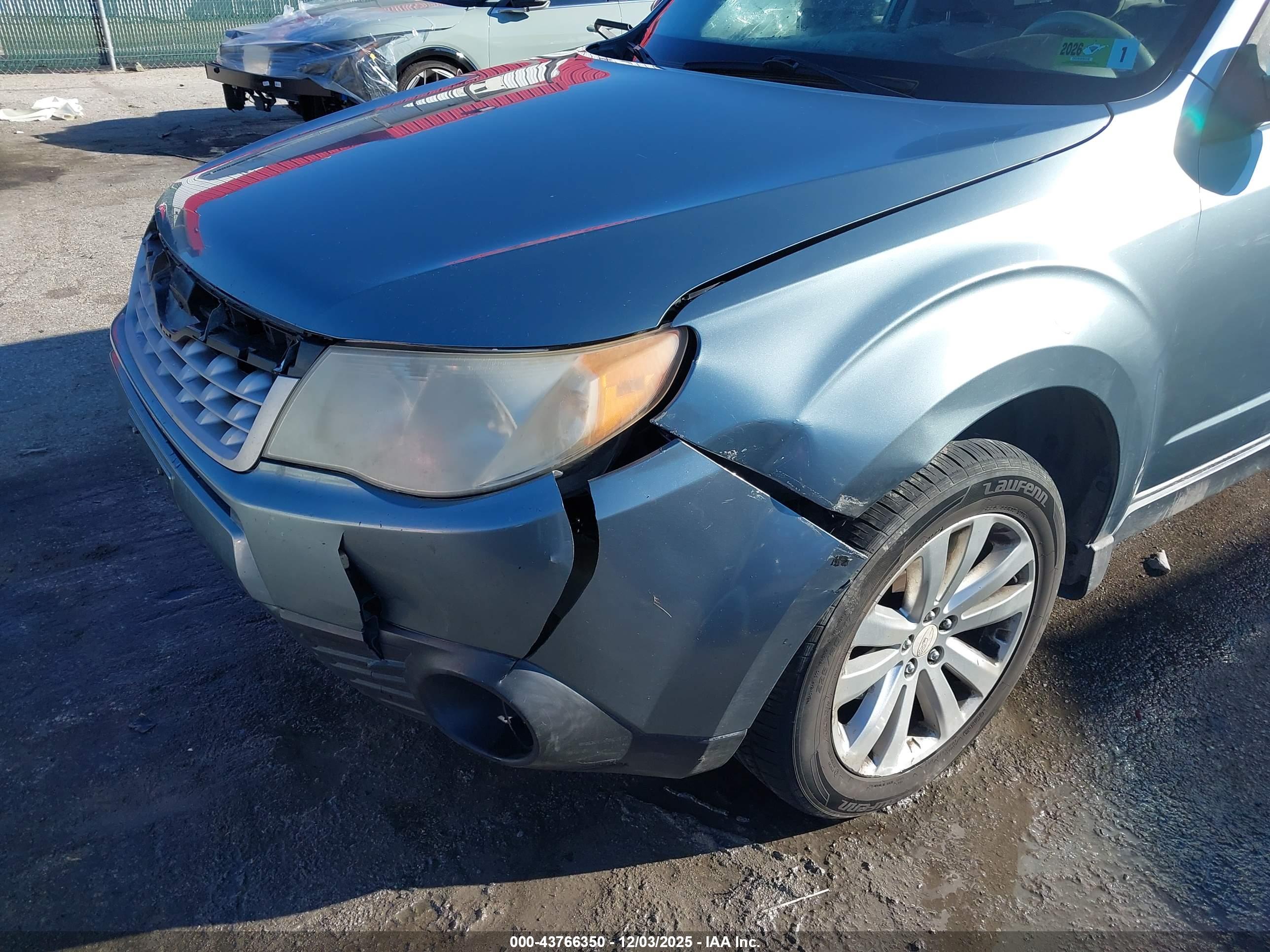 SUBARU FORESTER image 6