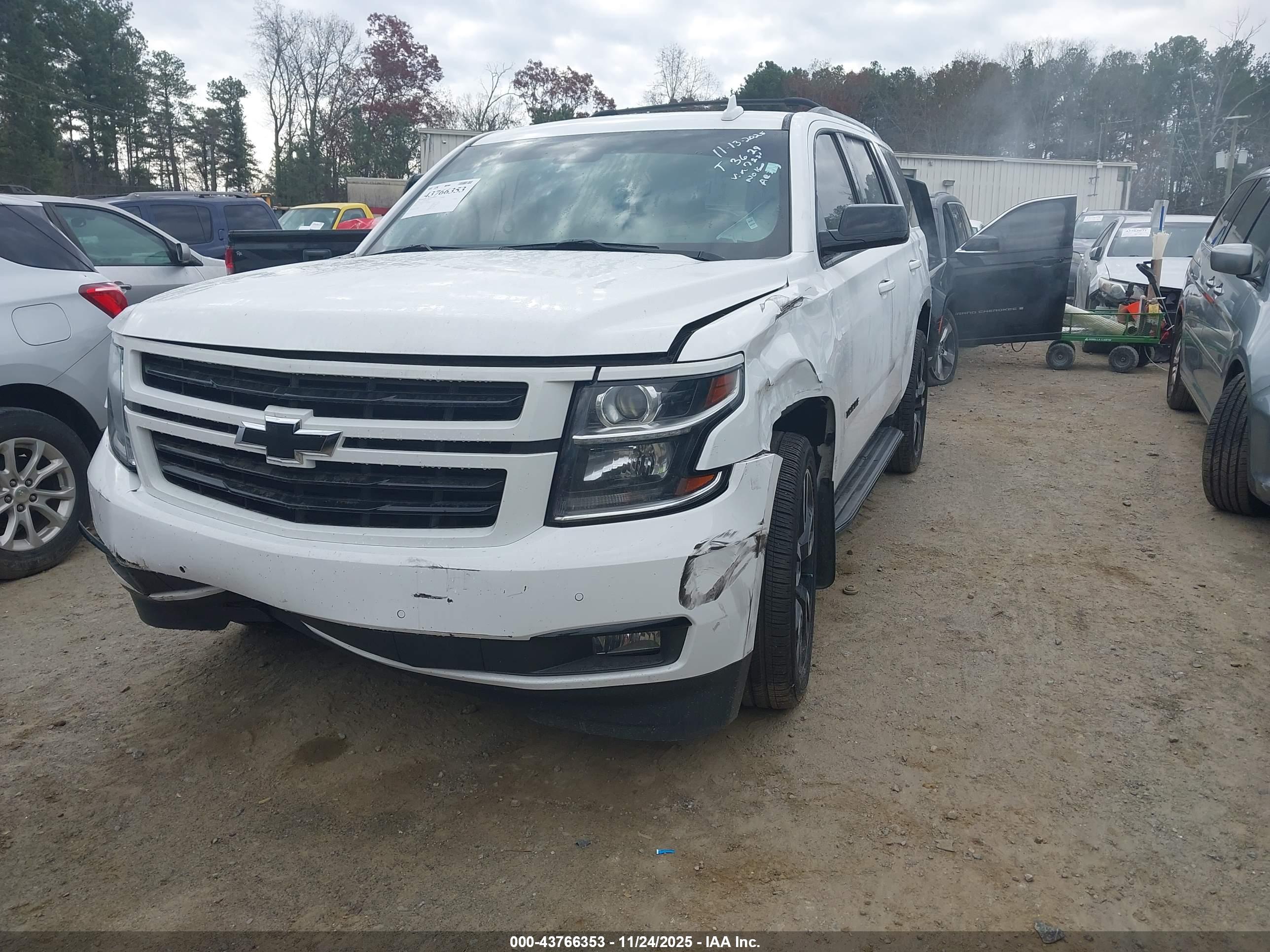 CHEVROLET TAHOE image 2