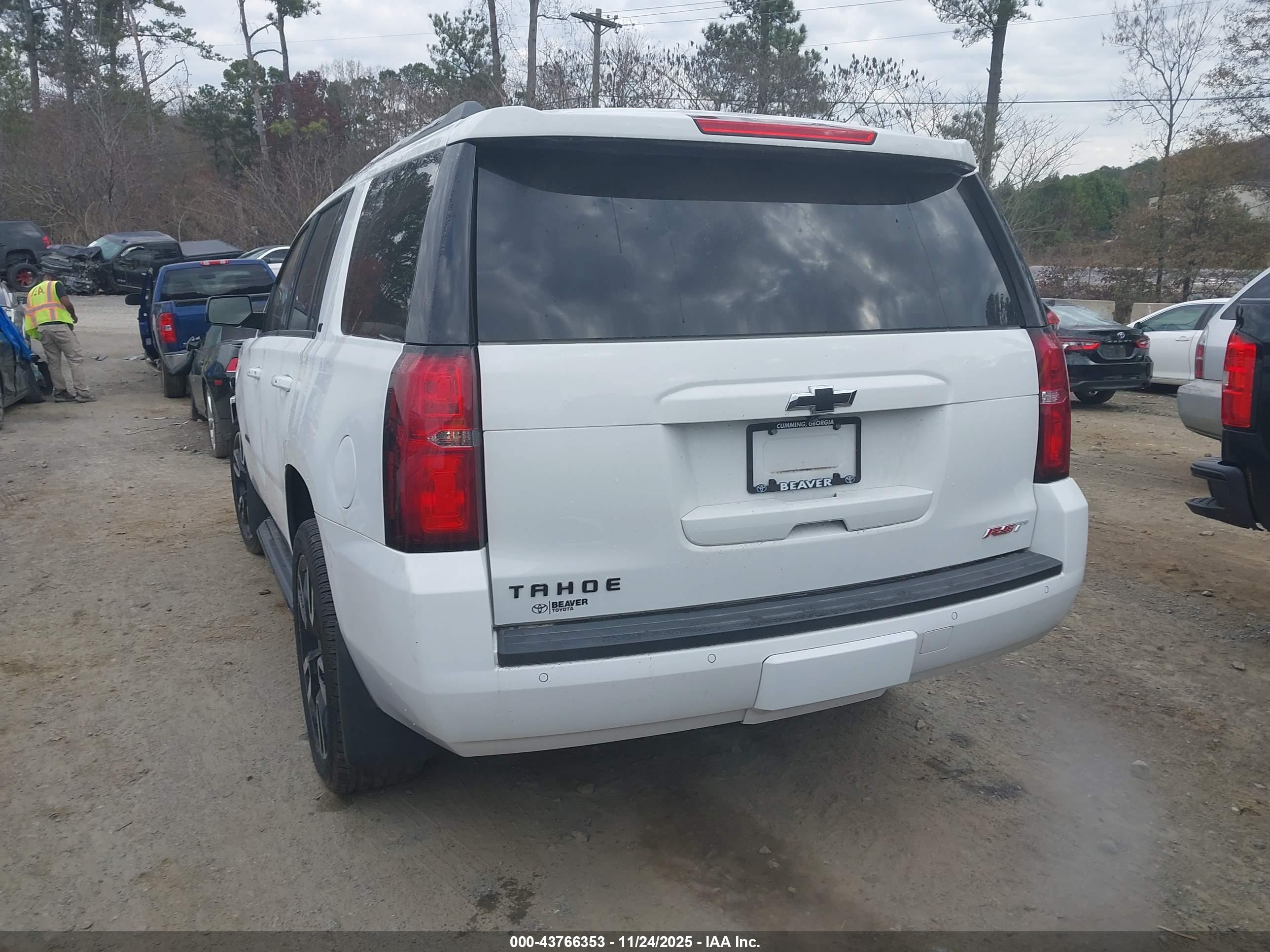 CHEVROLET TAHOE image 3