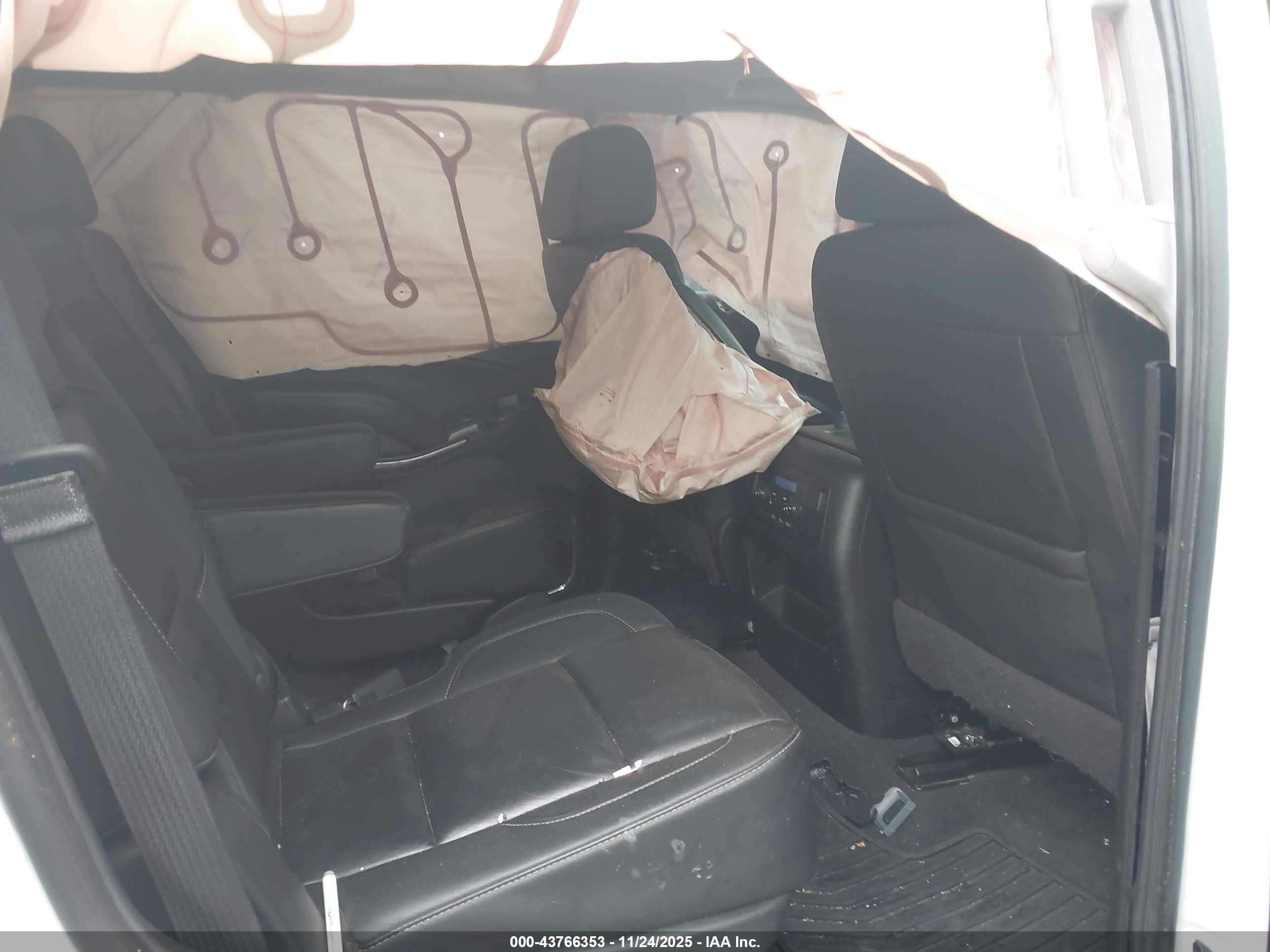 CHEVROLET TAHOE image 8