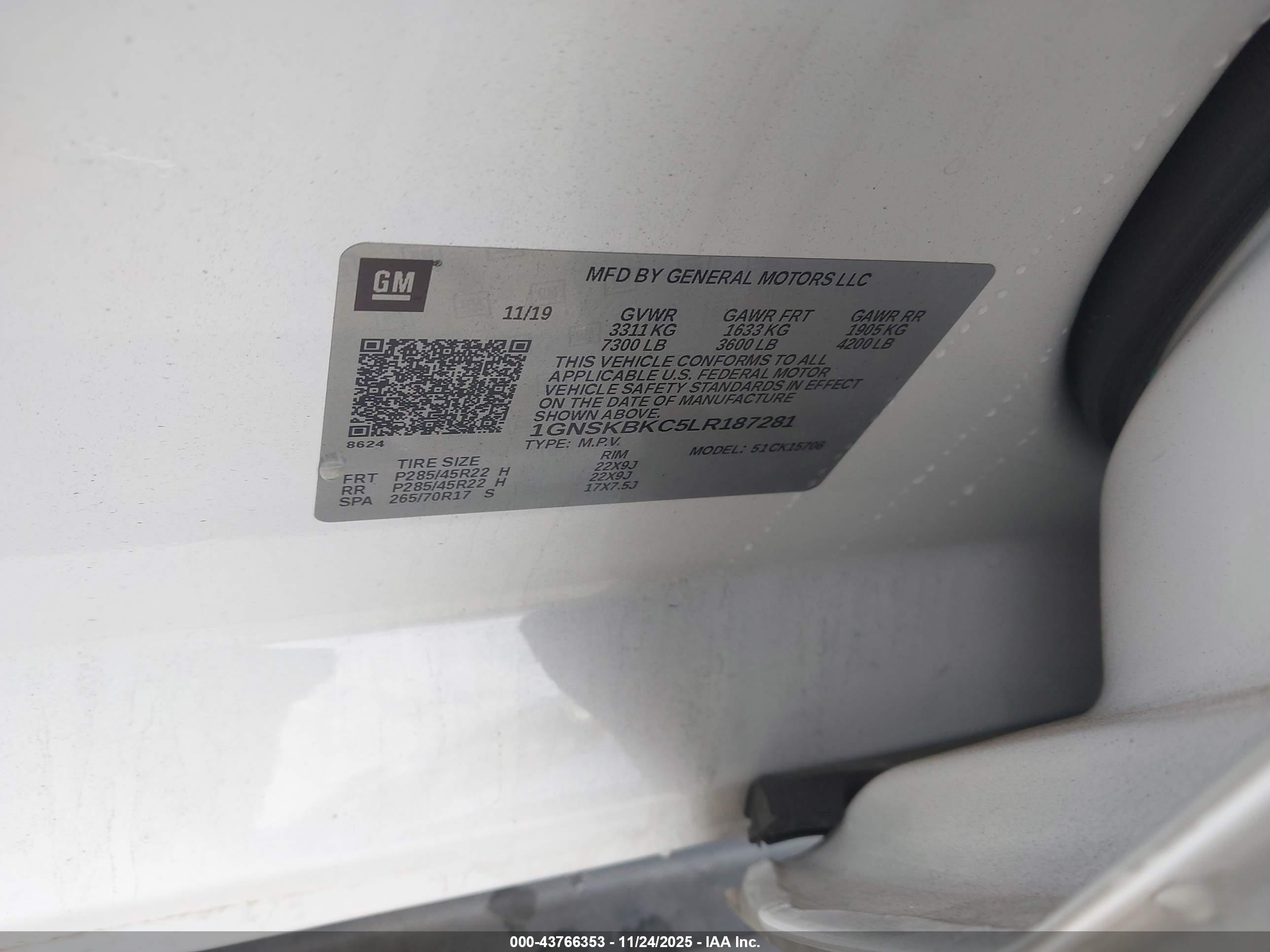 CHEVROLET TAHOE image 9