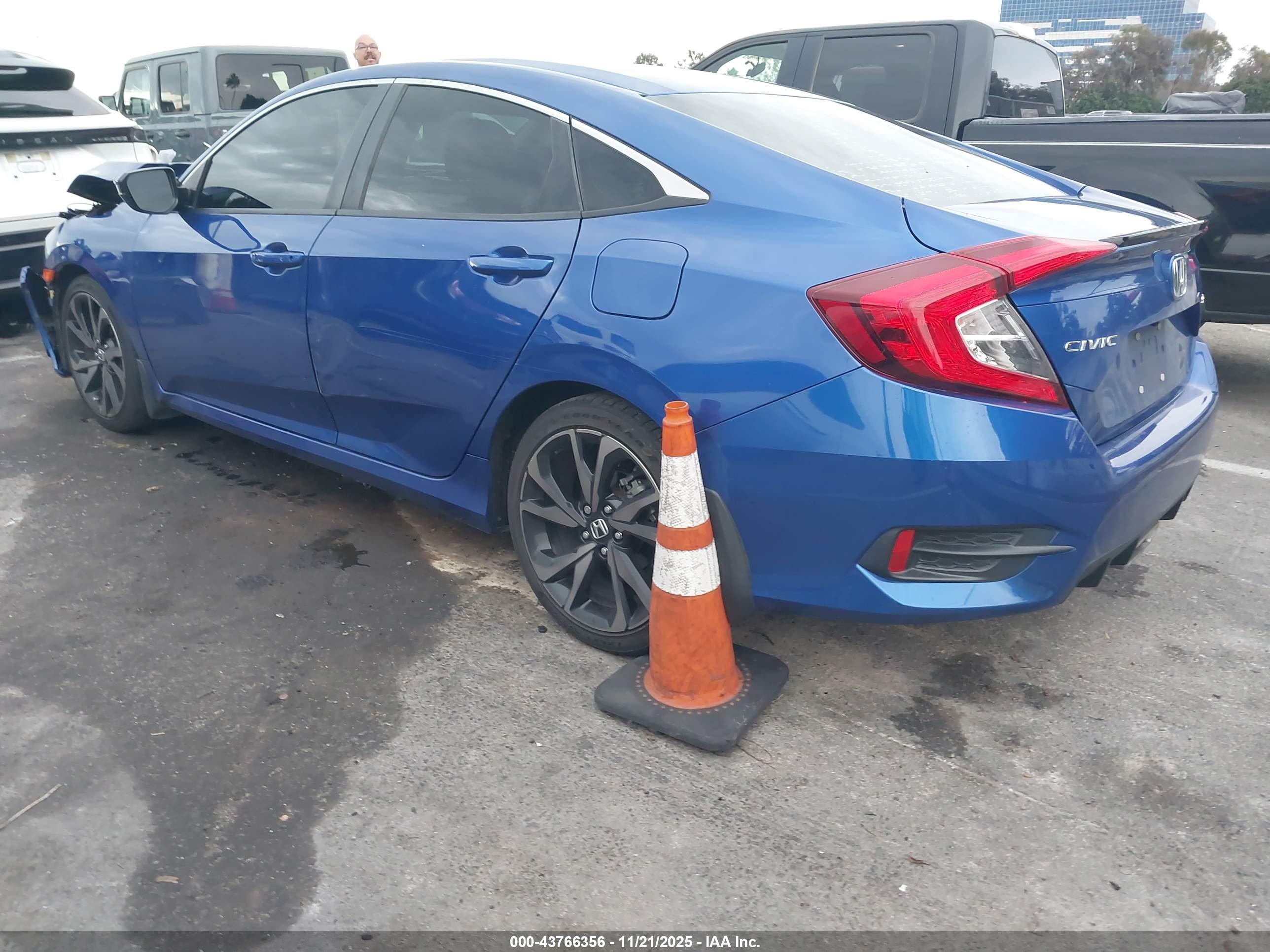 HONDA CIVIC image 3