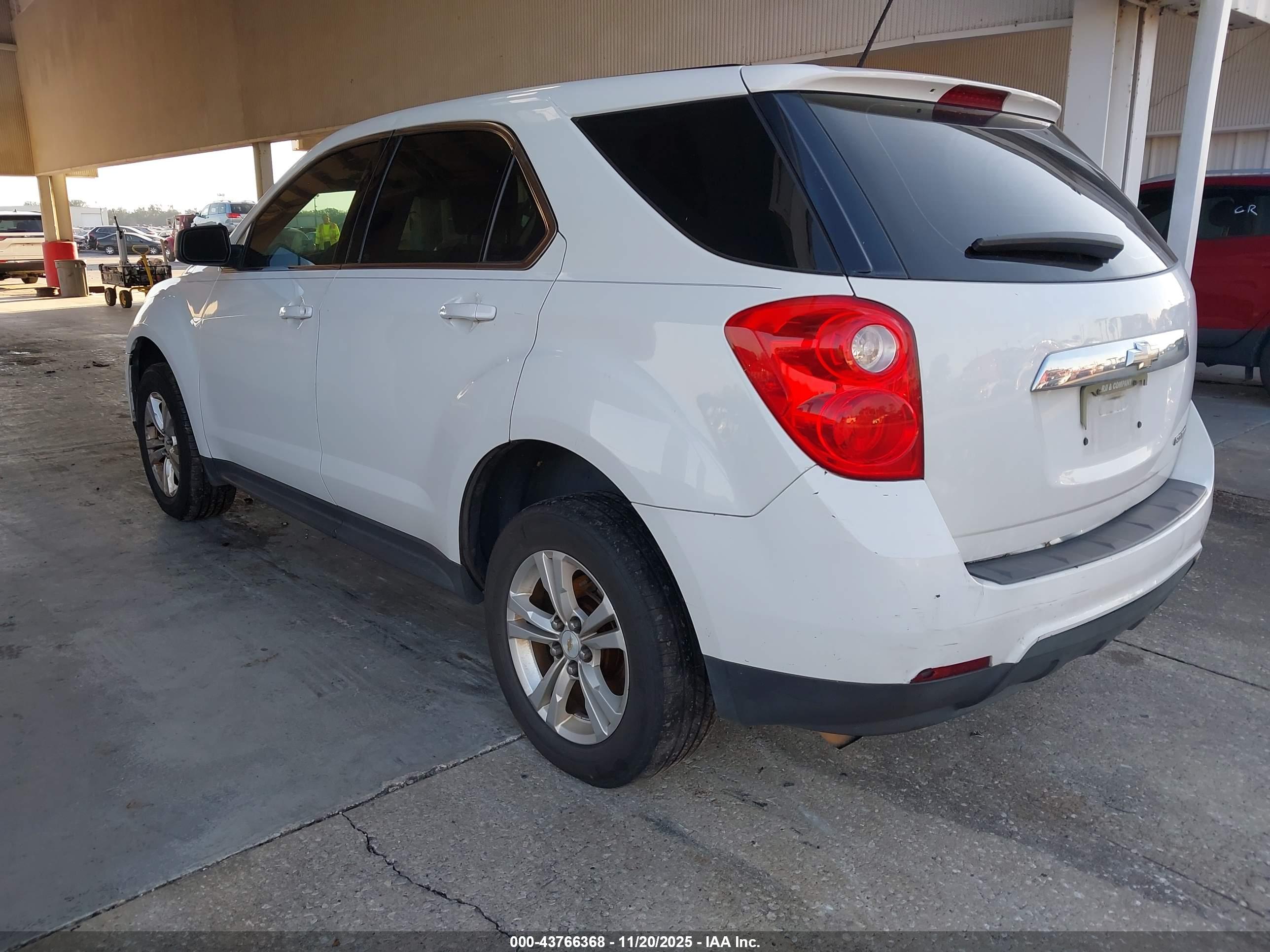 CHEVROLET EQUINOX image 3