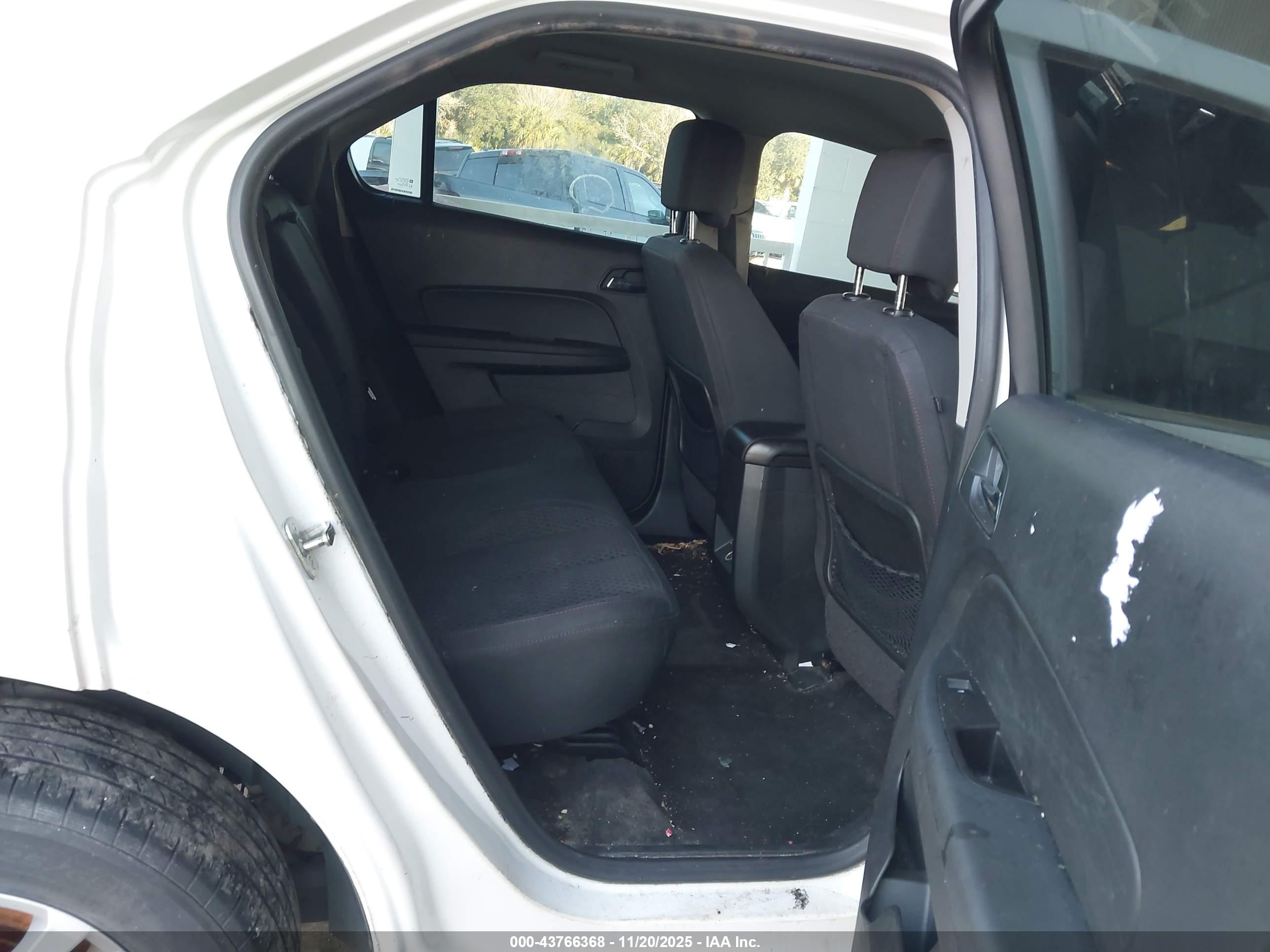 CHEVROLET EQUINOX image 8