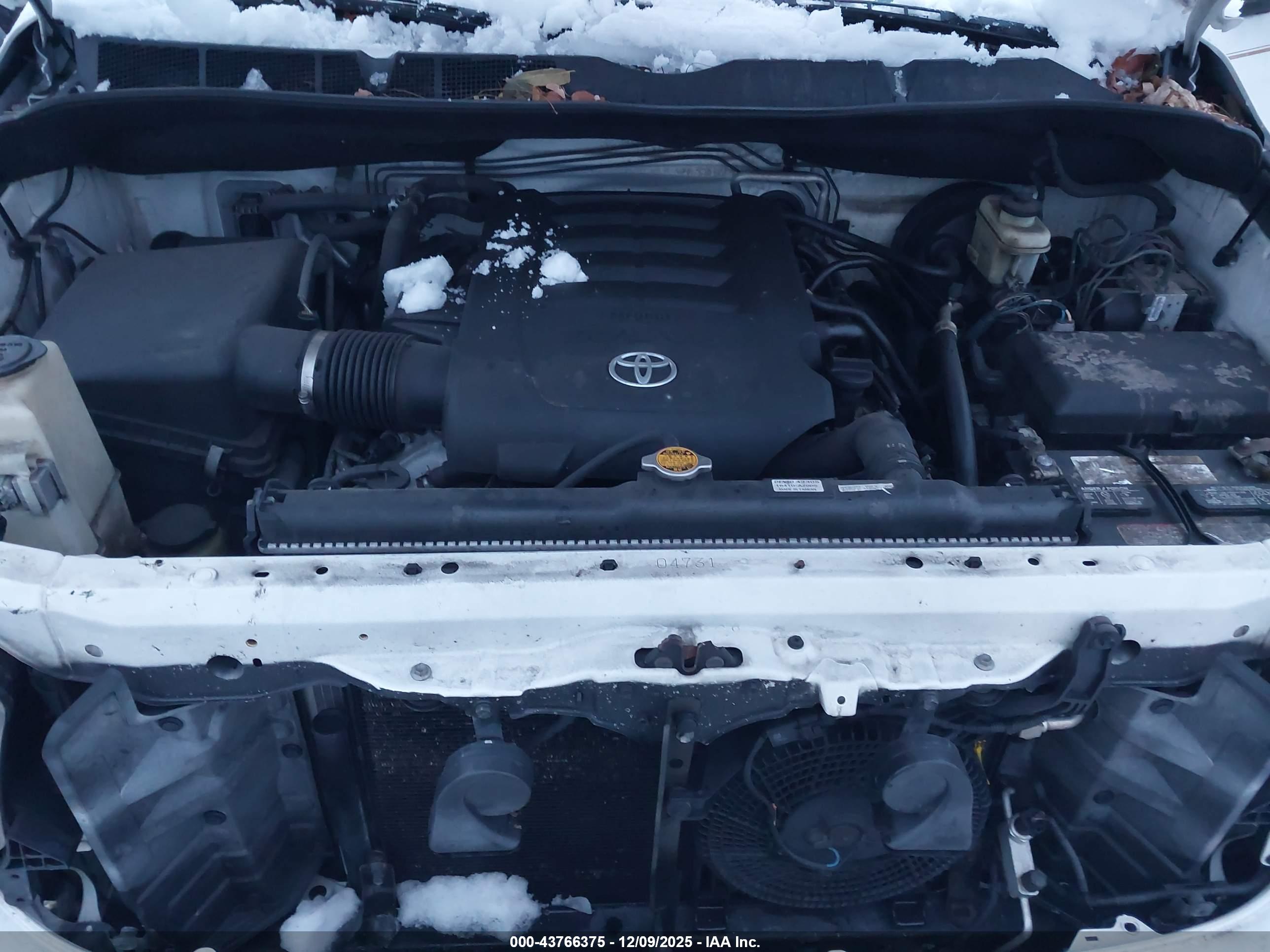 TOYOTA SEQUOIA image 10