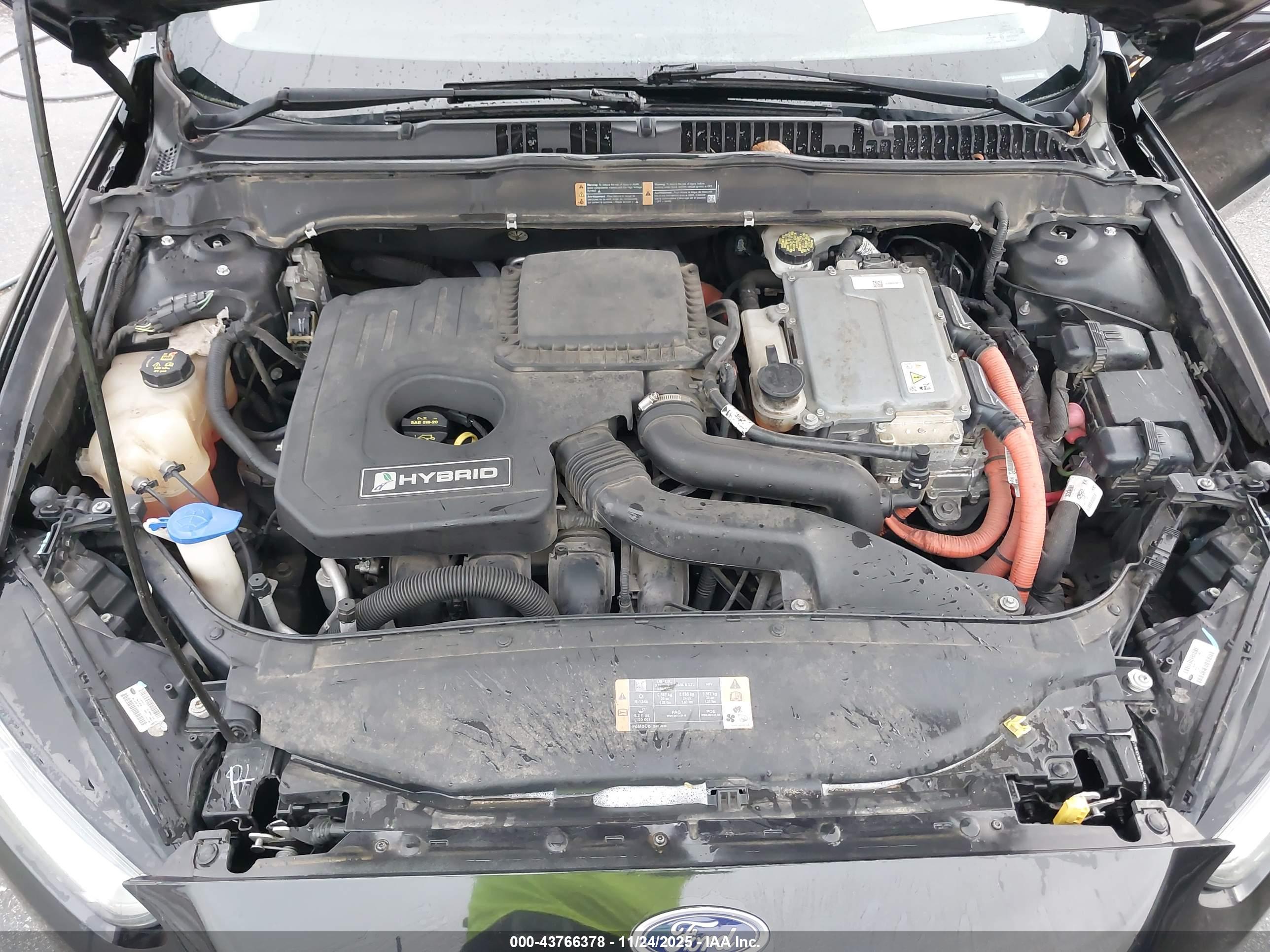 FORD FUSION image 10