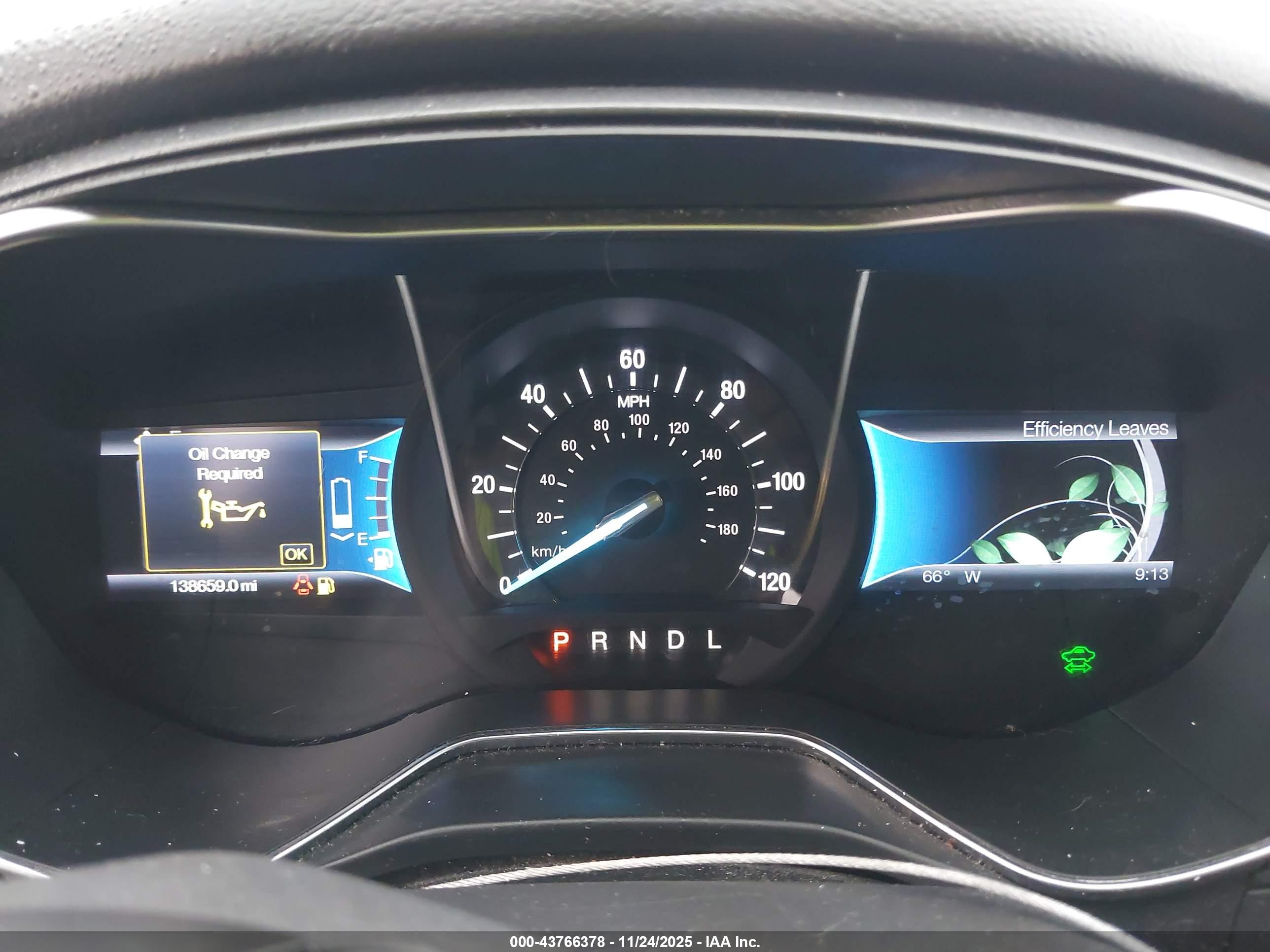 FORD FUSION image 7