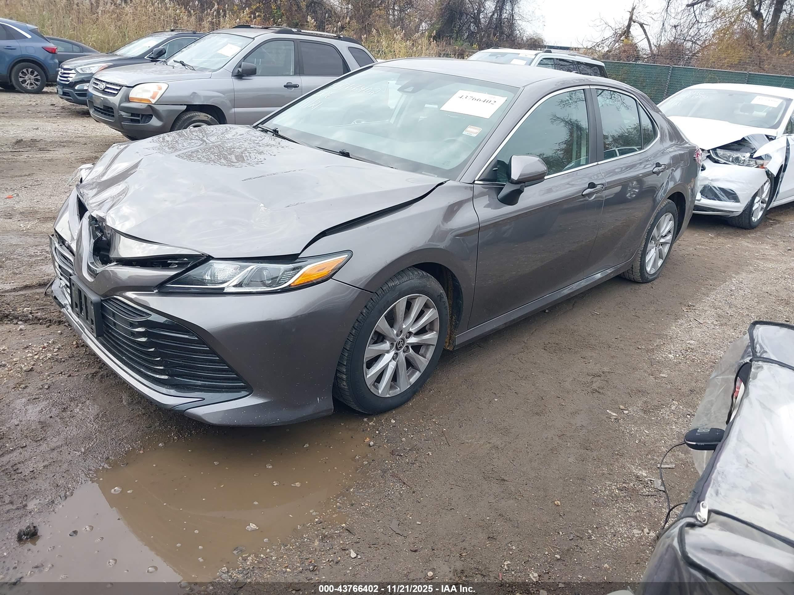 TOYOTA CAMRY image 2