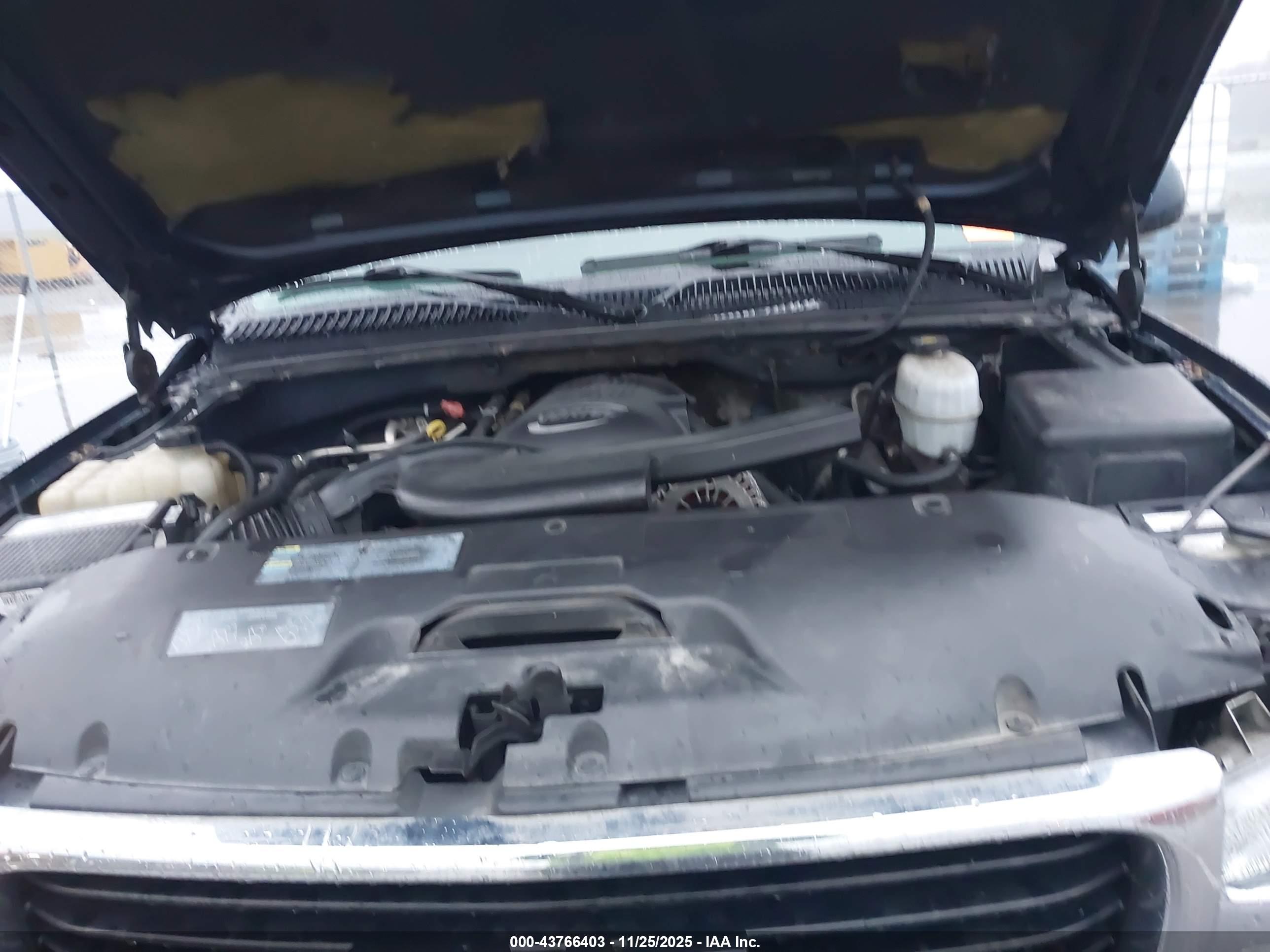 GMC YUKON image 10