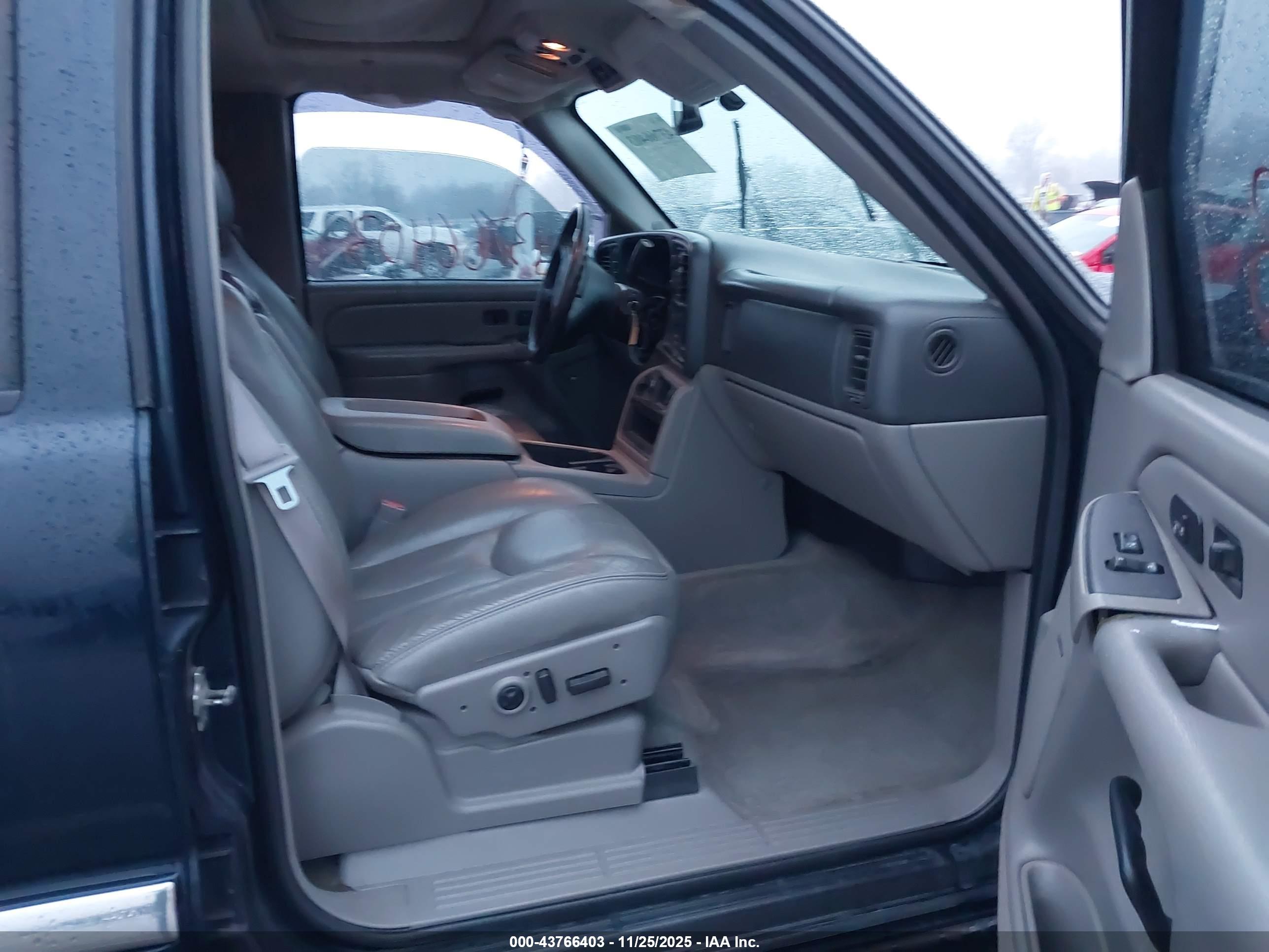 GMC YUKON image 5