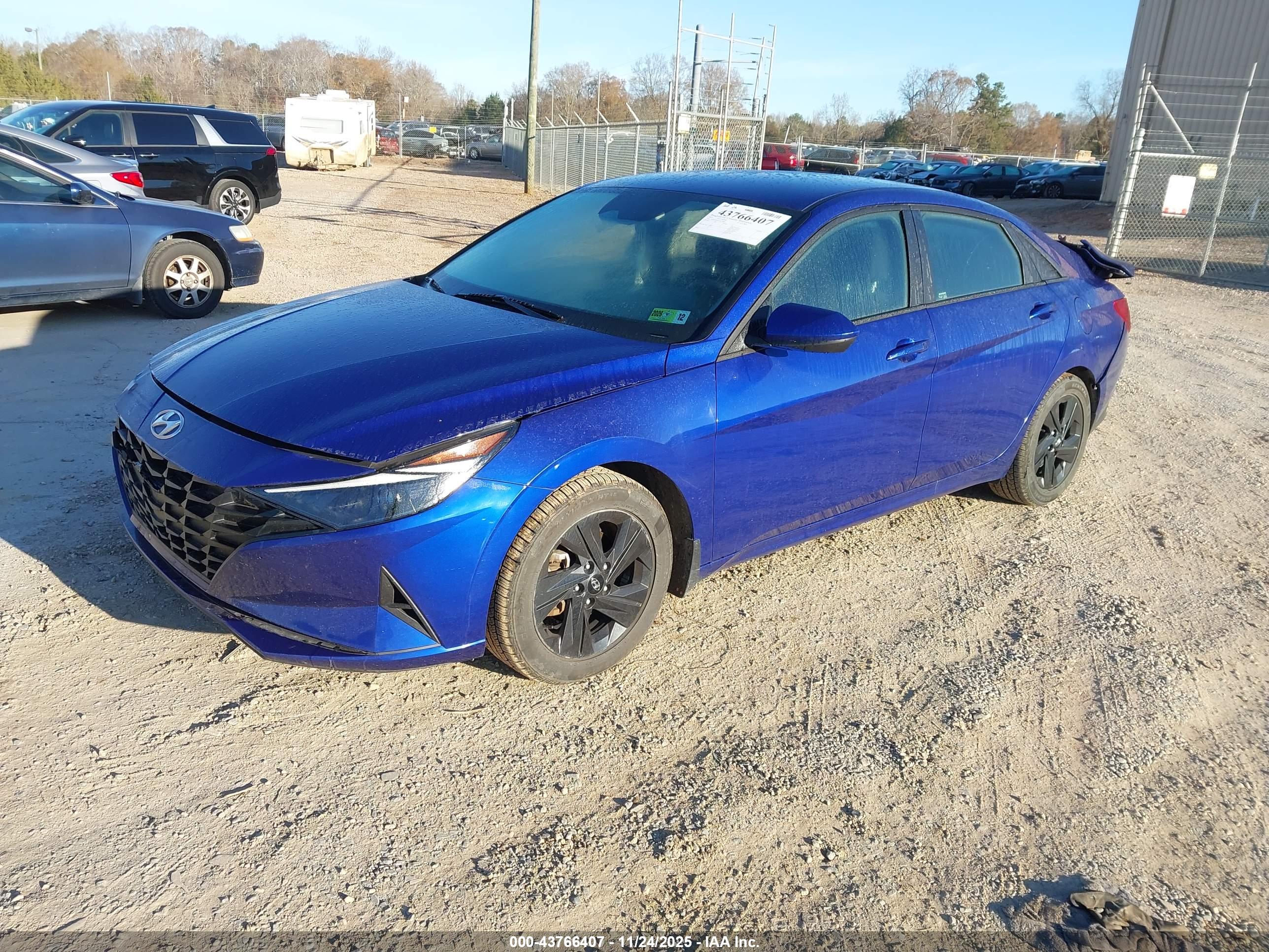 HYUNDAI ELANTRA image 2