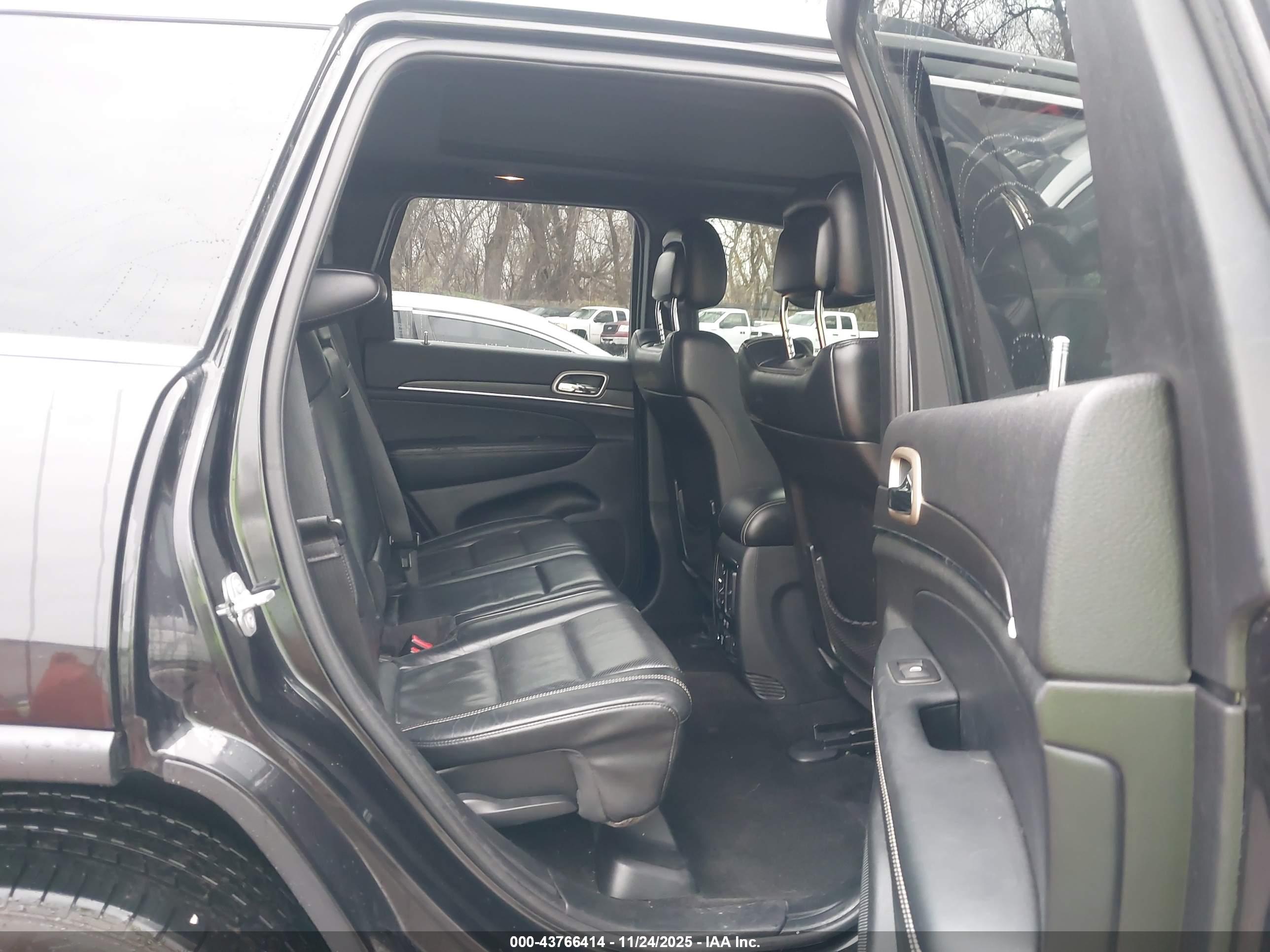 JEEP GRAND image 8