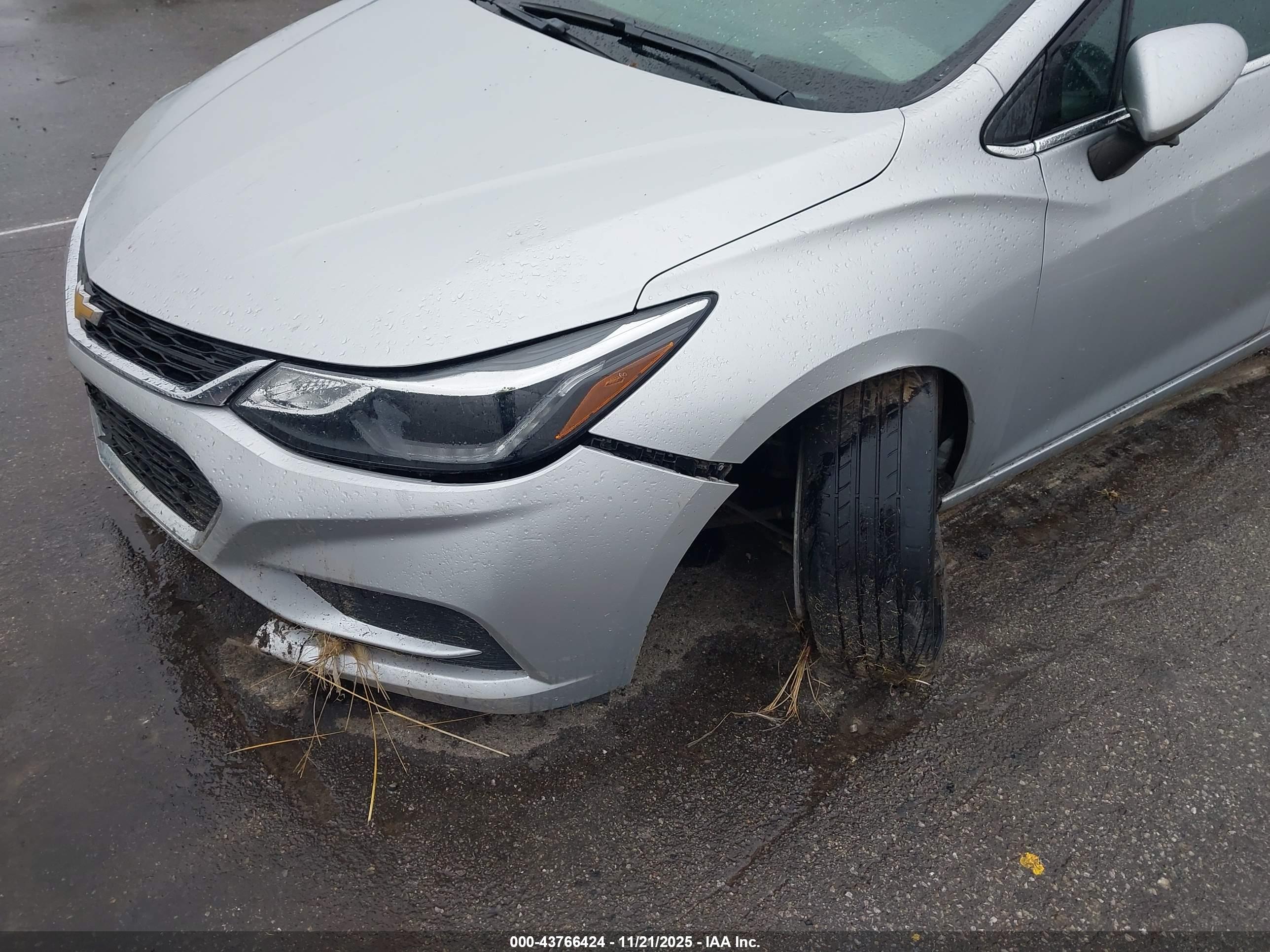 CHEVROLET CRUZE image 6