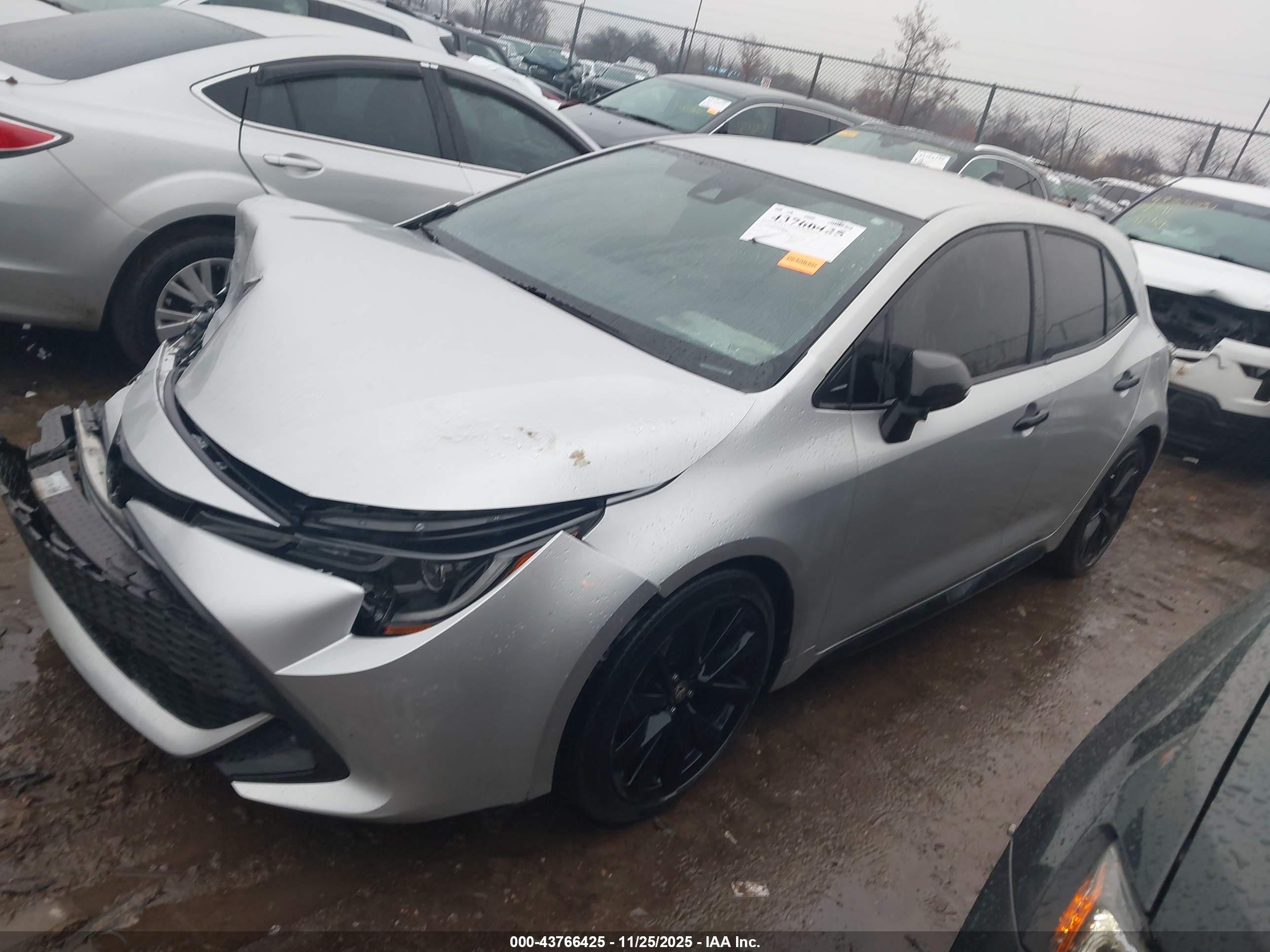 TOYOTA COROLLA image 2