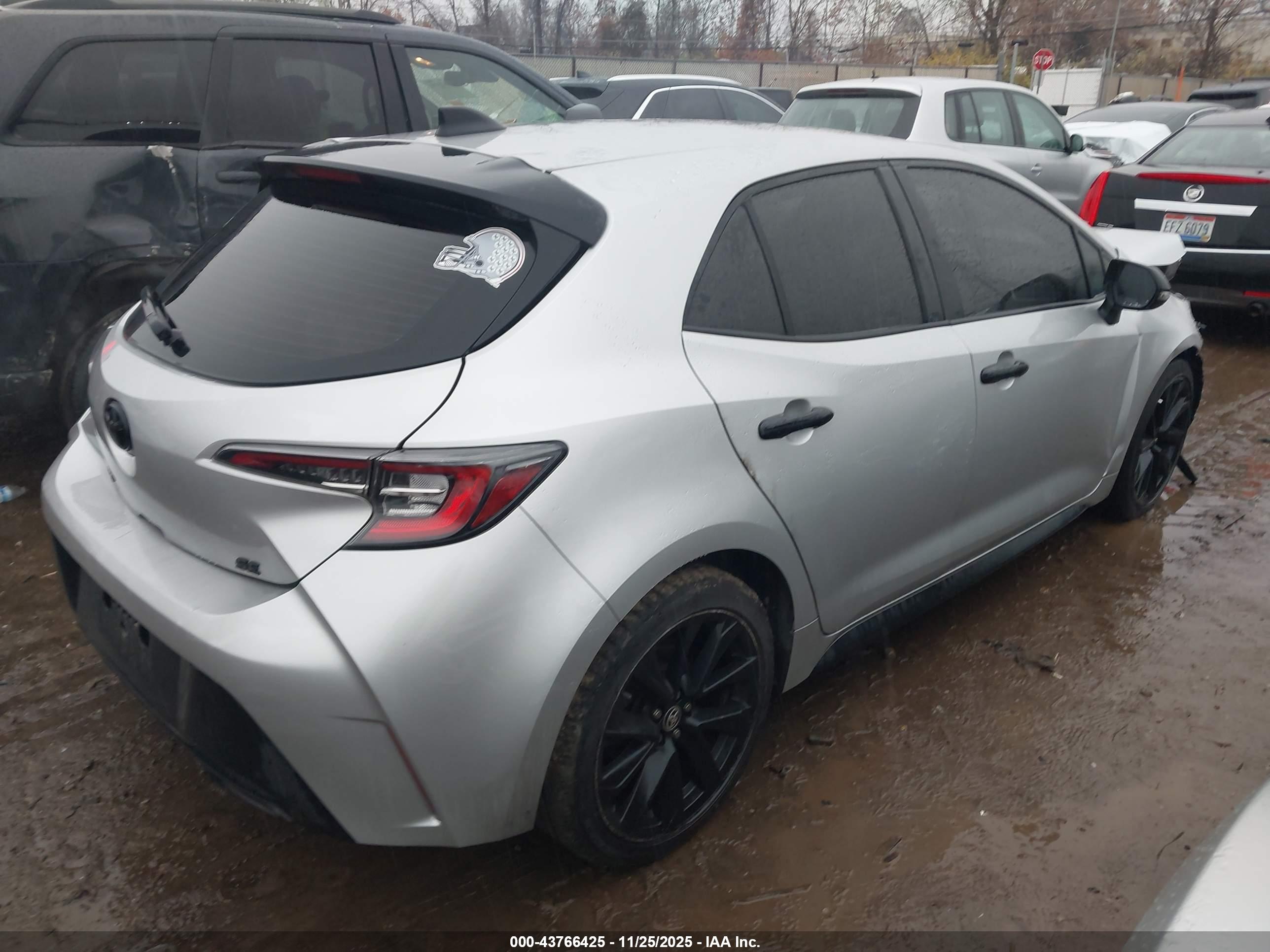TOYOTA COROLLA image 4