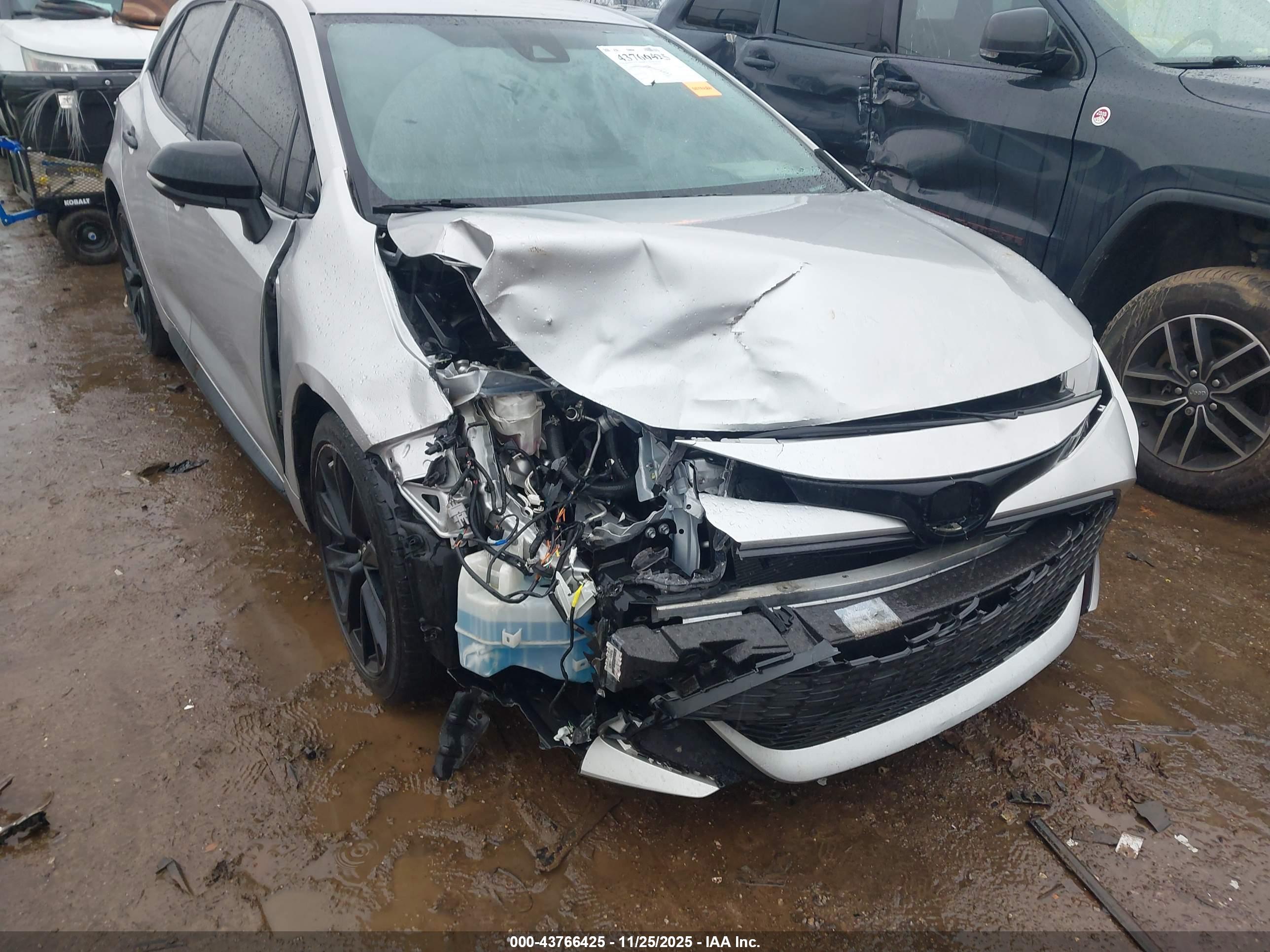 TOYOTA COROLLA image 6