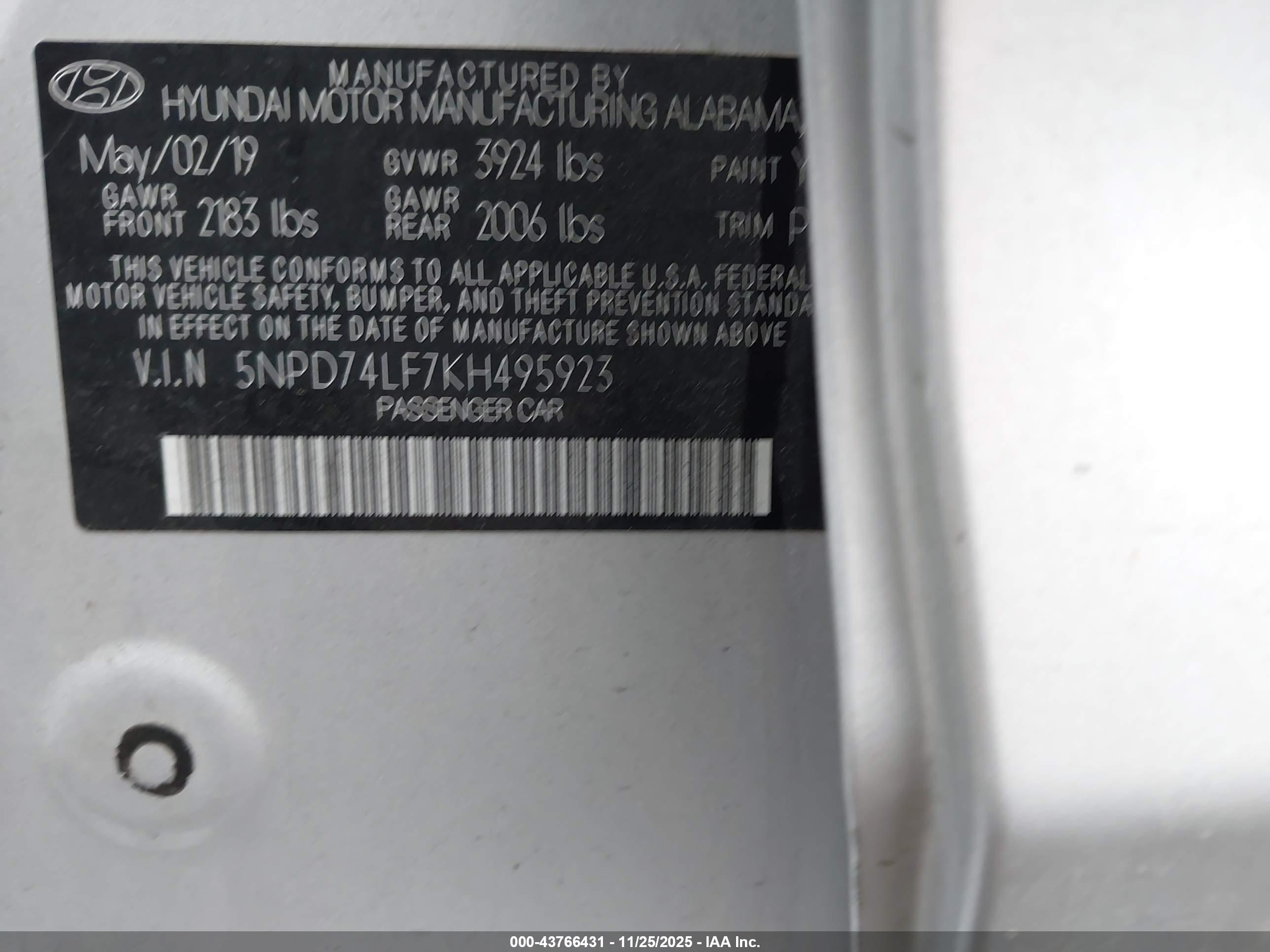 HYUNDAI ELANTRA image 9