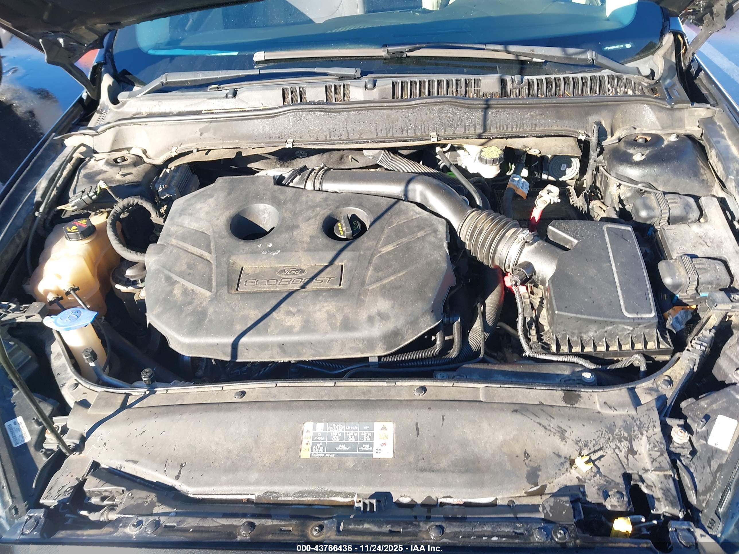 FORD FUSION image 10
