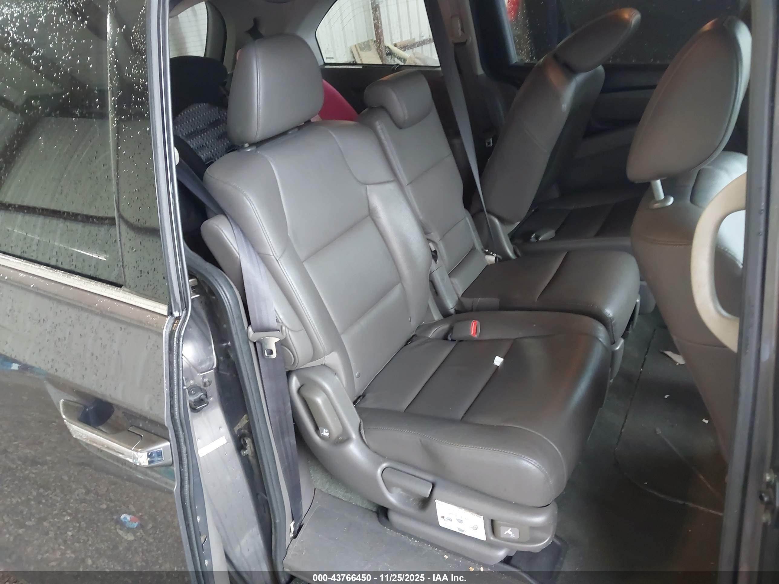 HONDA ODYSSEY image 8