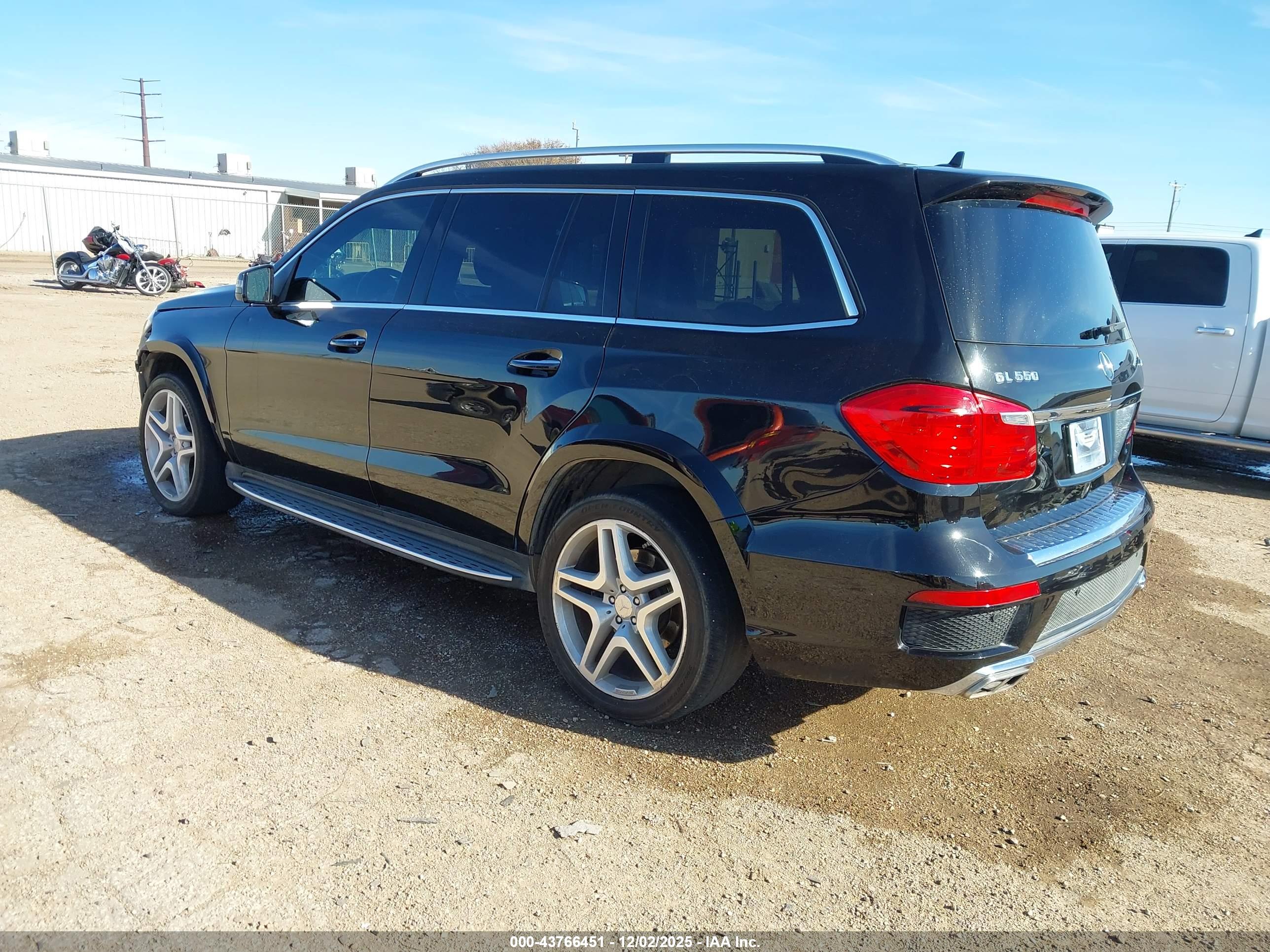 MERCEDES-BENZ GL image 3