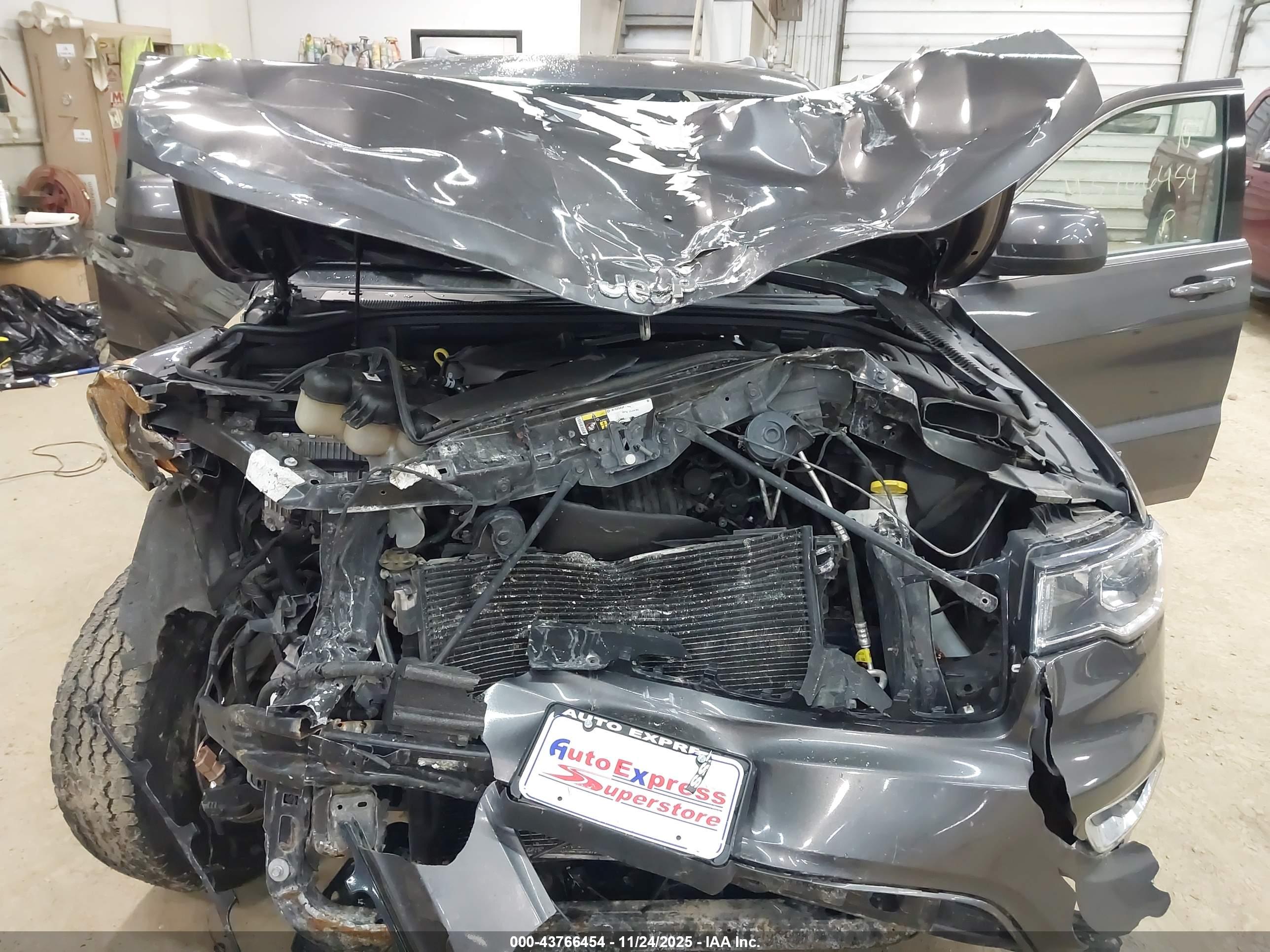 JEEP GRAND image 10