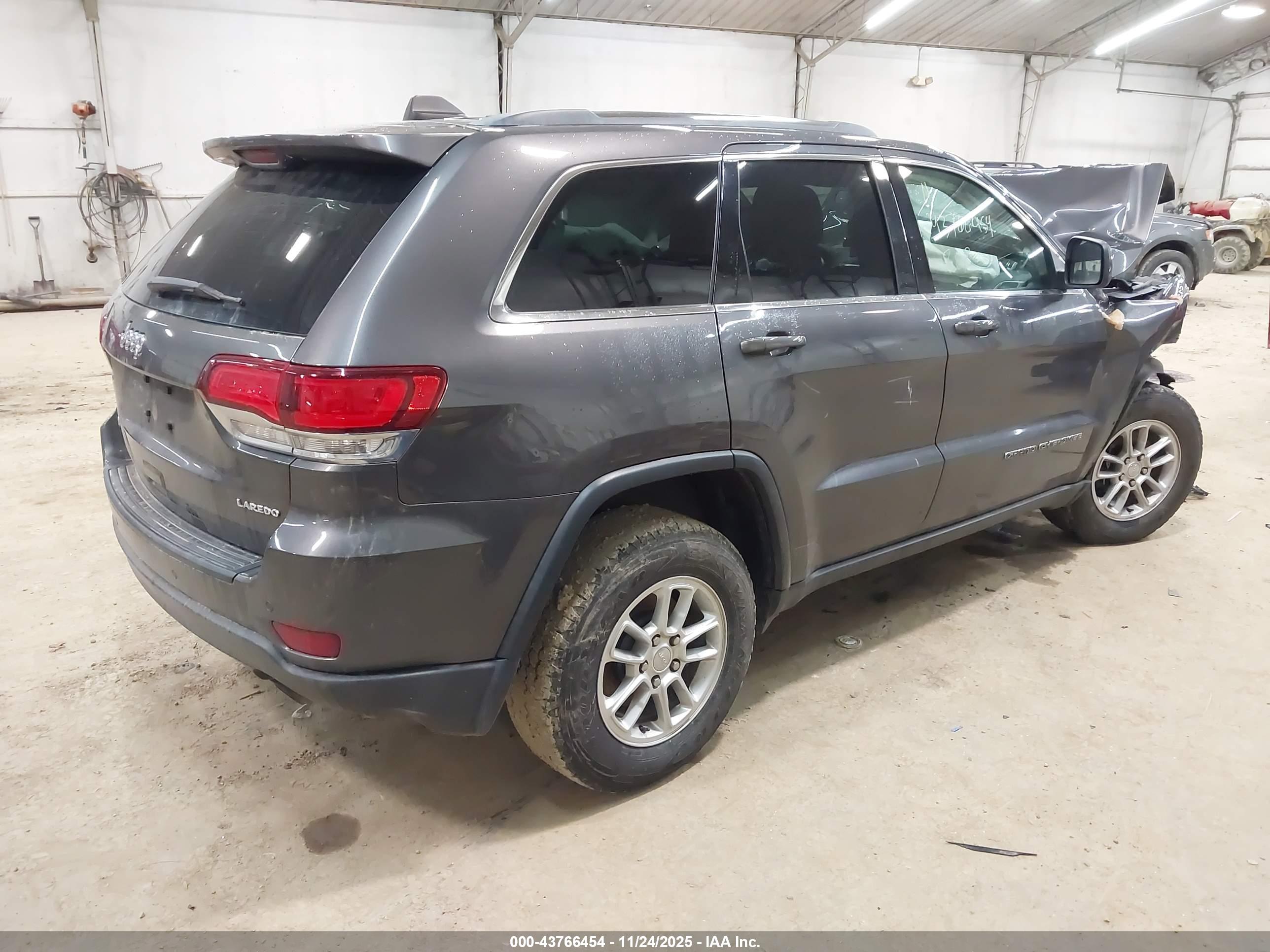 JEEP GRAND image 4