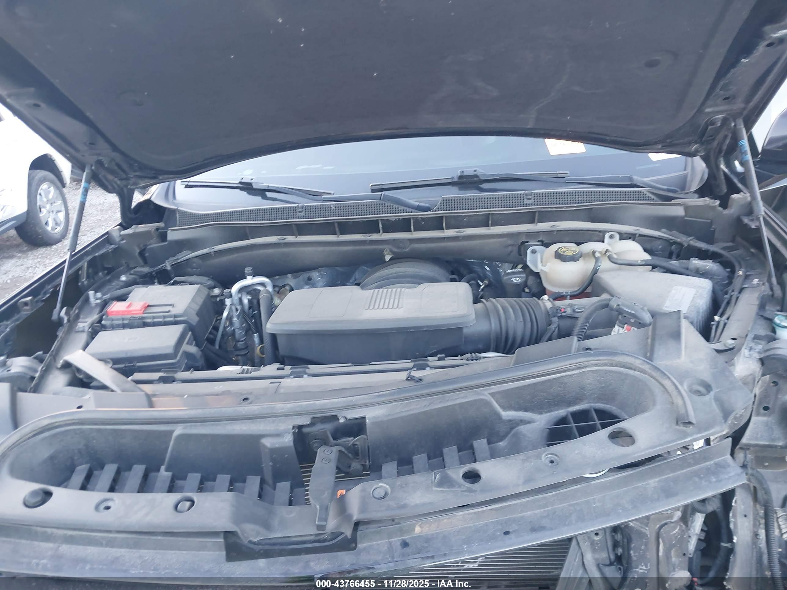 CHEVROLET TAHOE image 10
