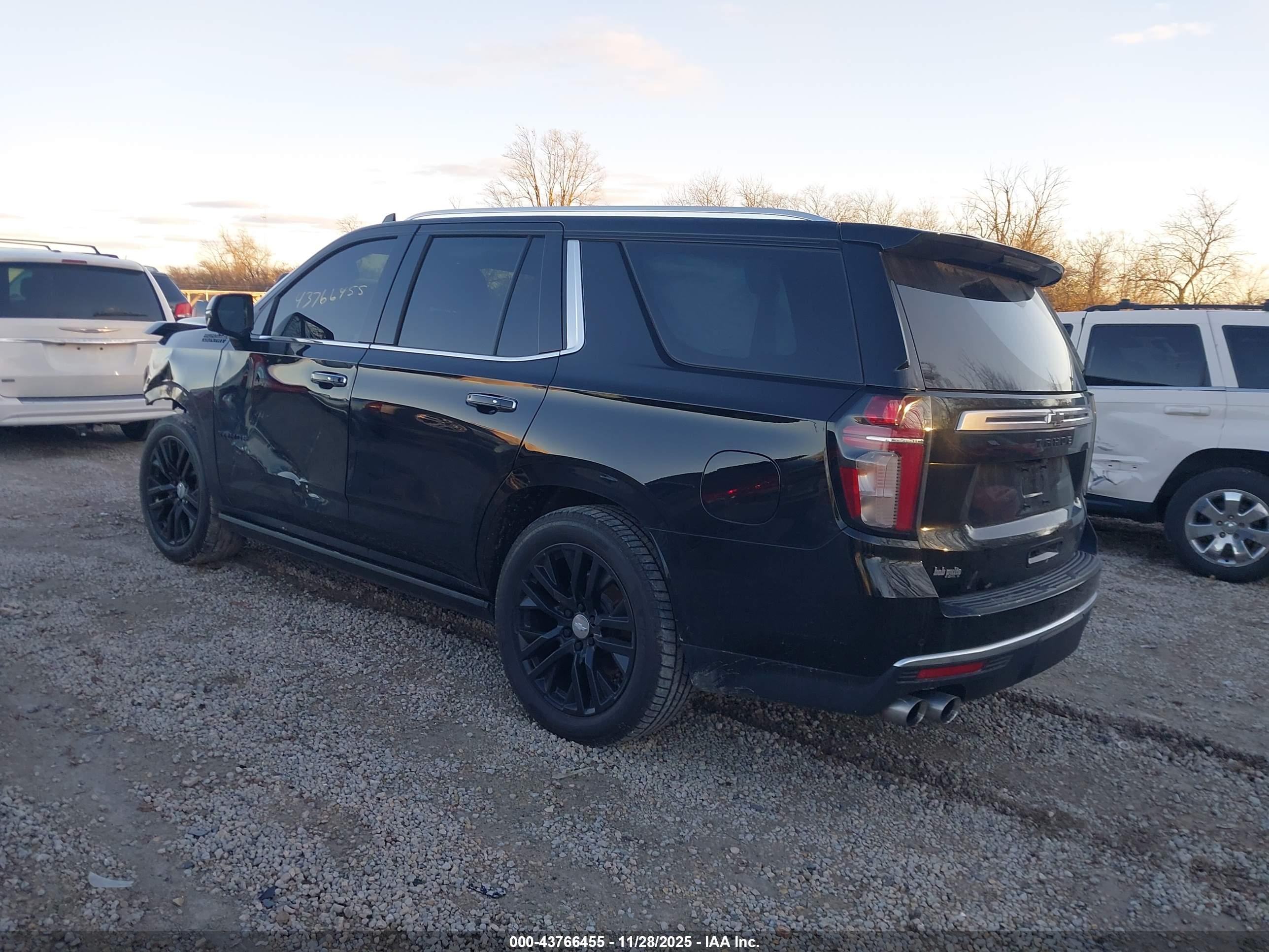 CHEVROLET TAHOE image 3