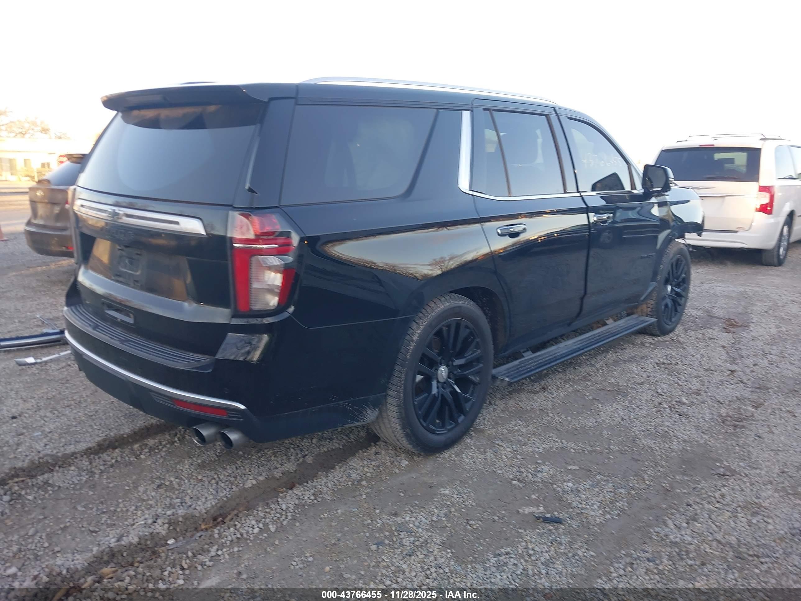 CHEVROLET TAHOE image 4