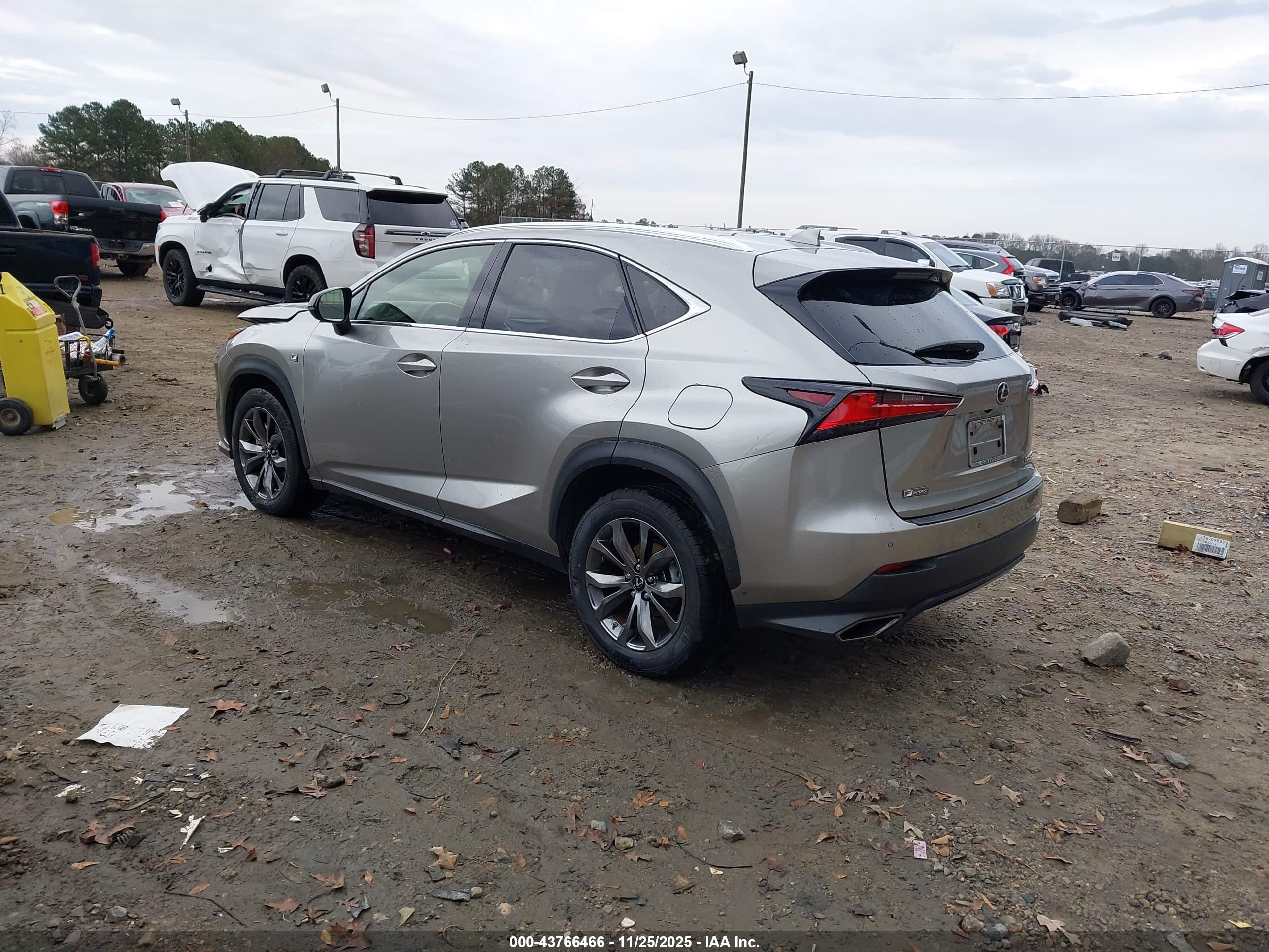 LEXUS NX image 3
