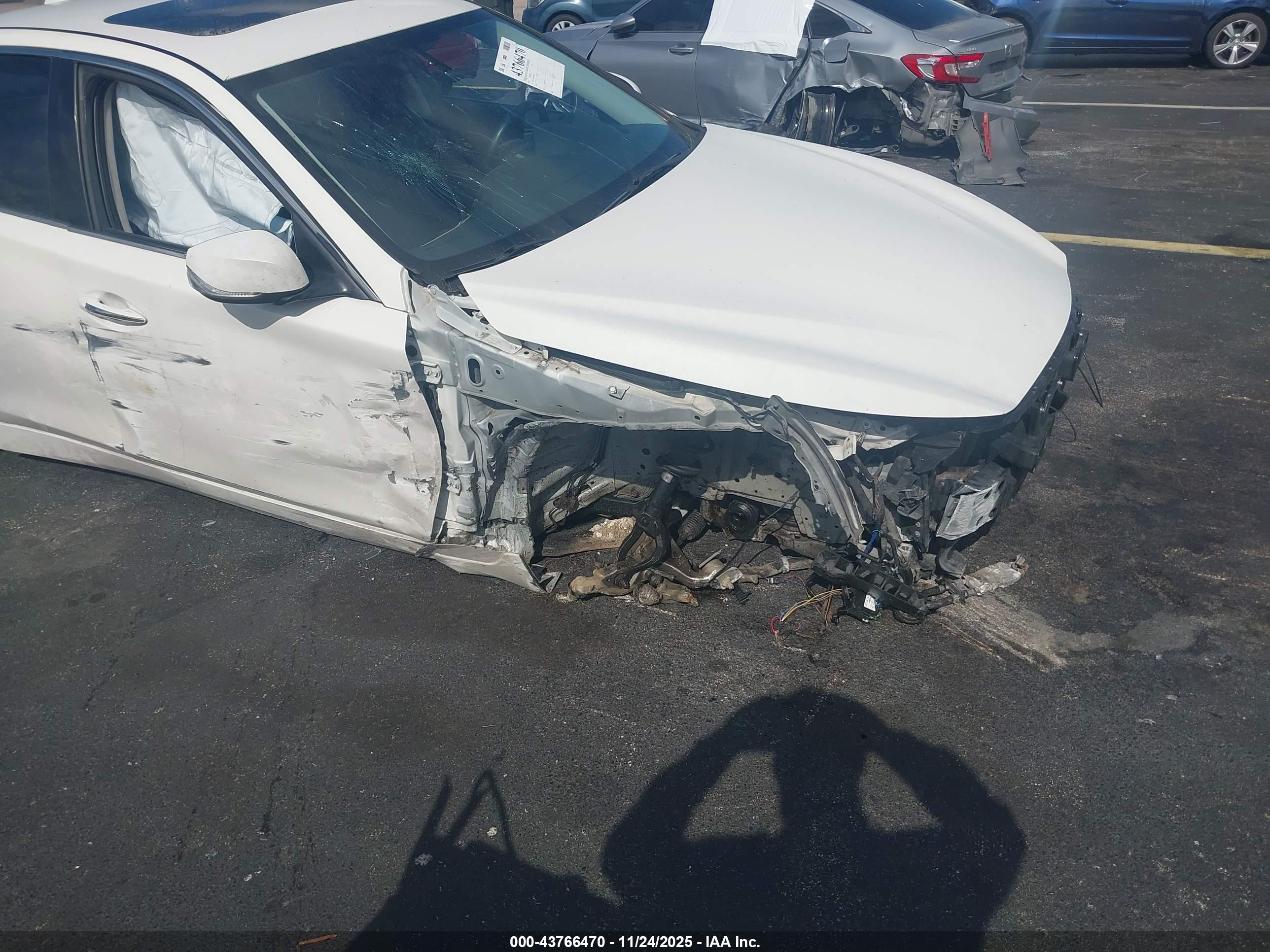 INFINITI Q50 image 6