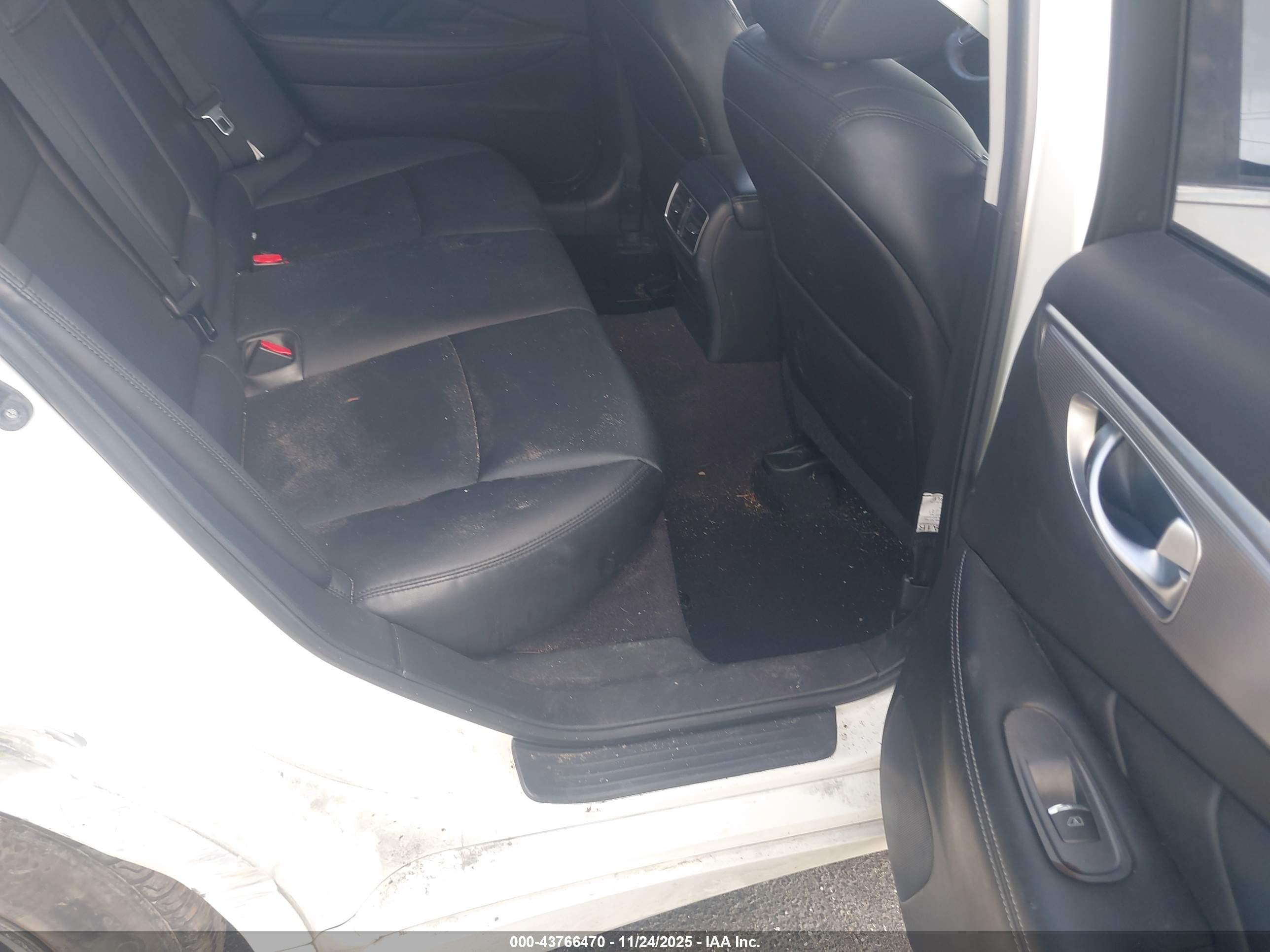 INFINITI Q50 image 8