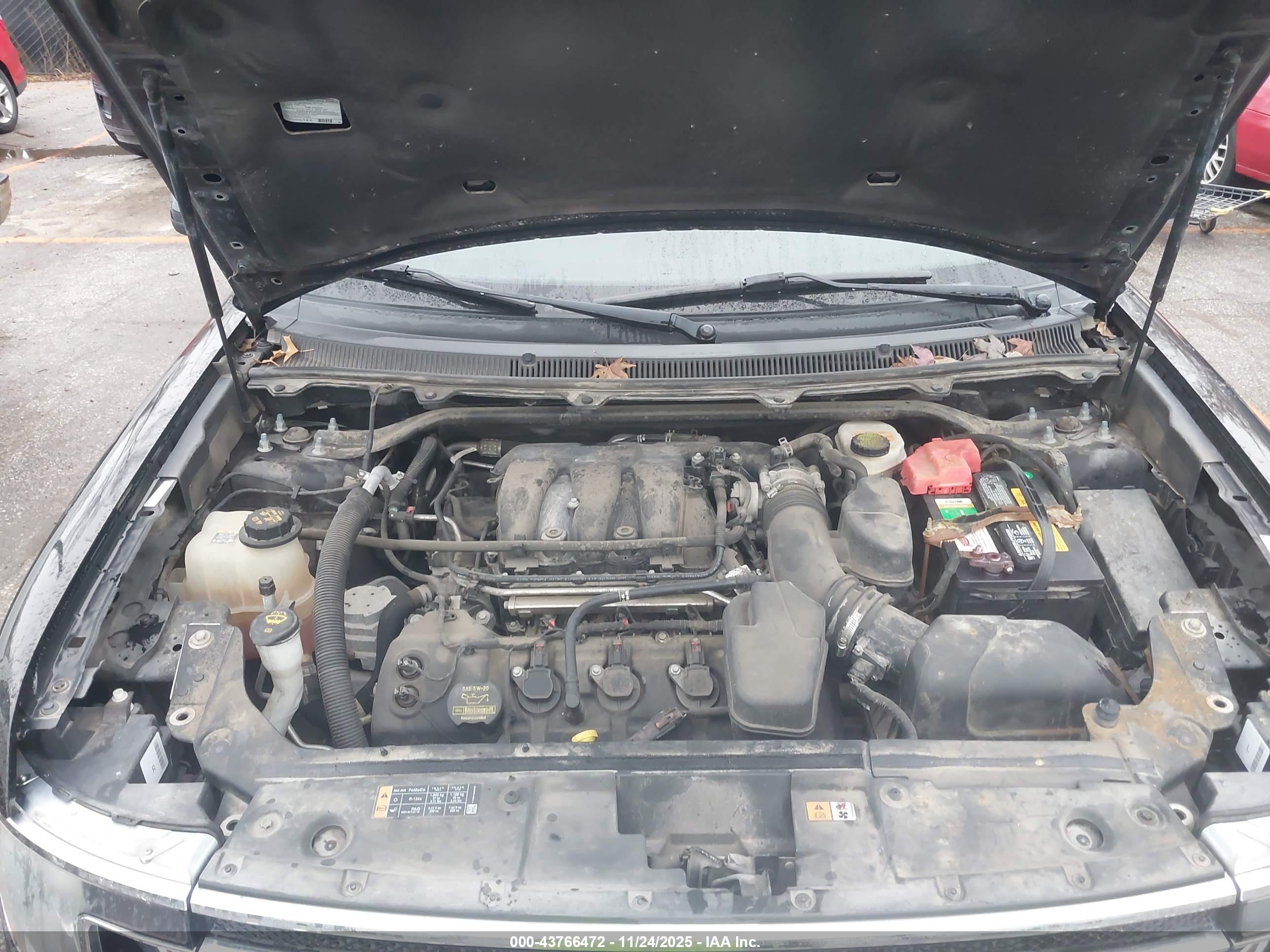 FORD FLEX image 10