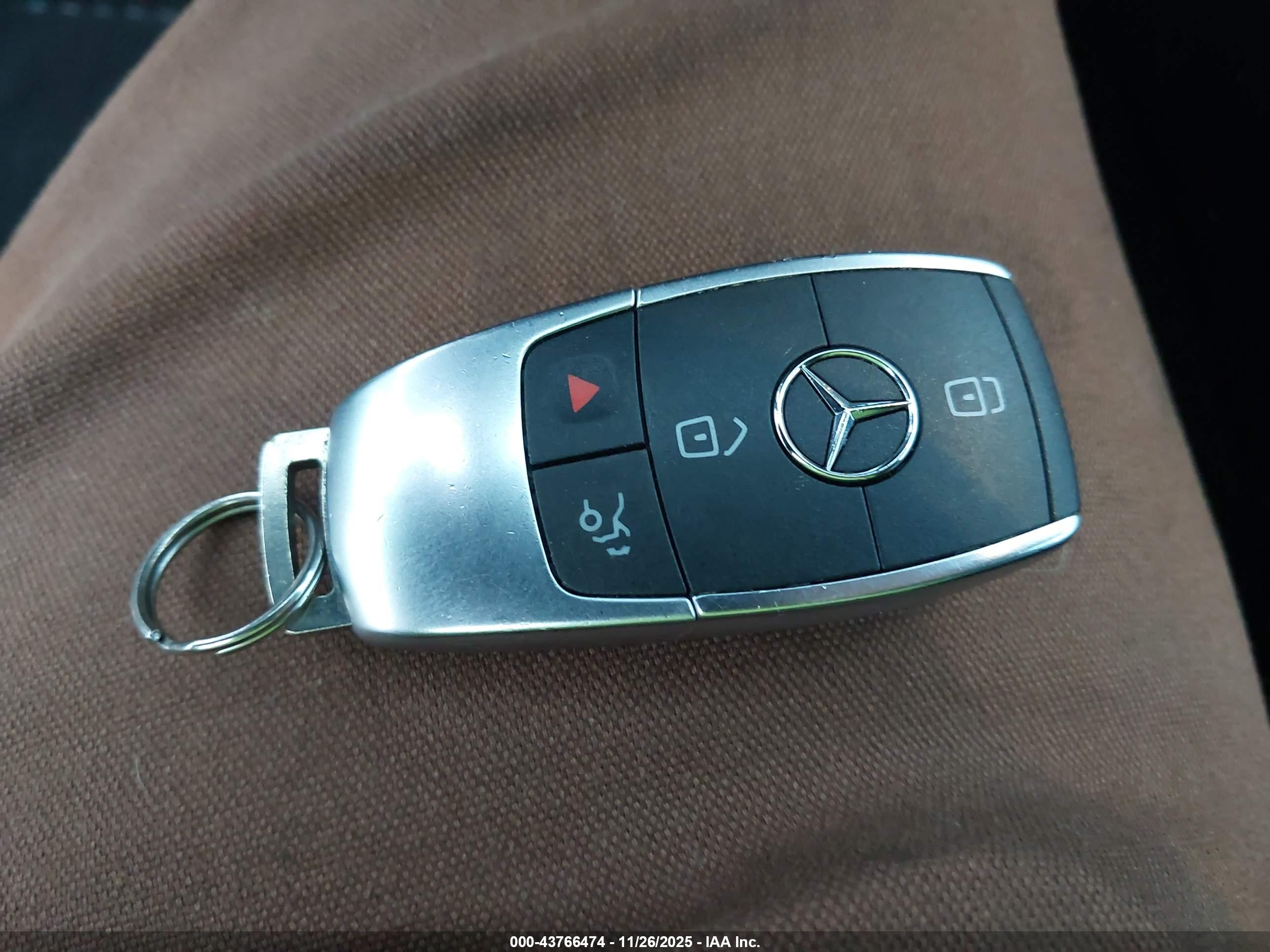 MERCEDES-BENZ C image 11