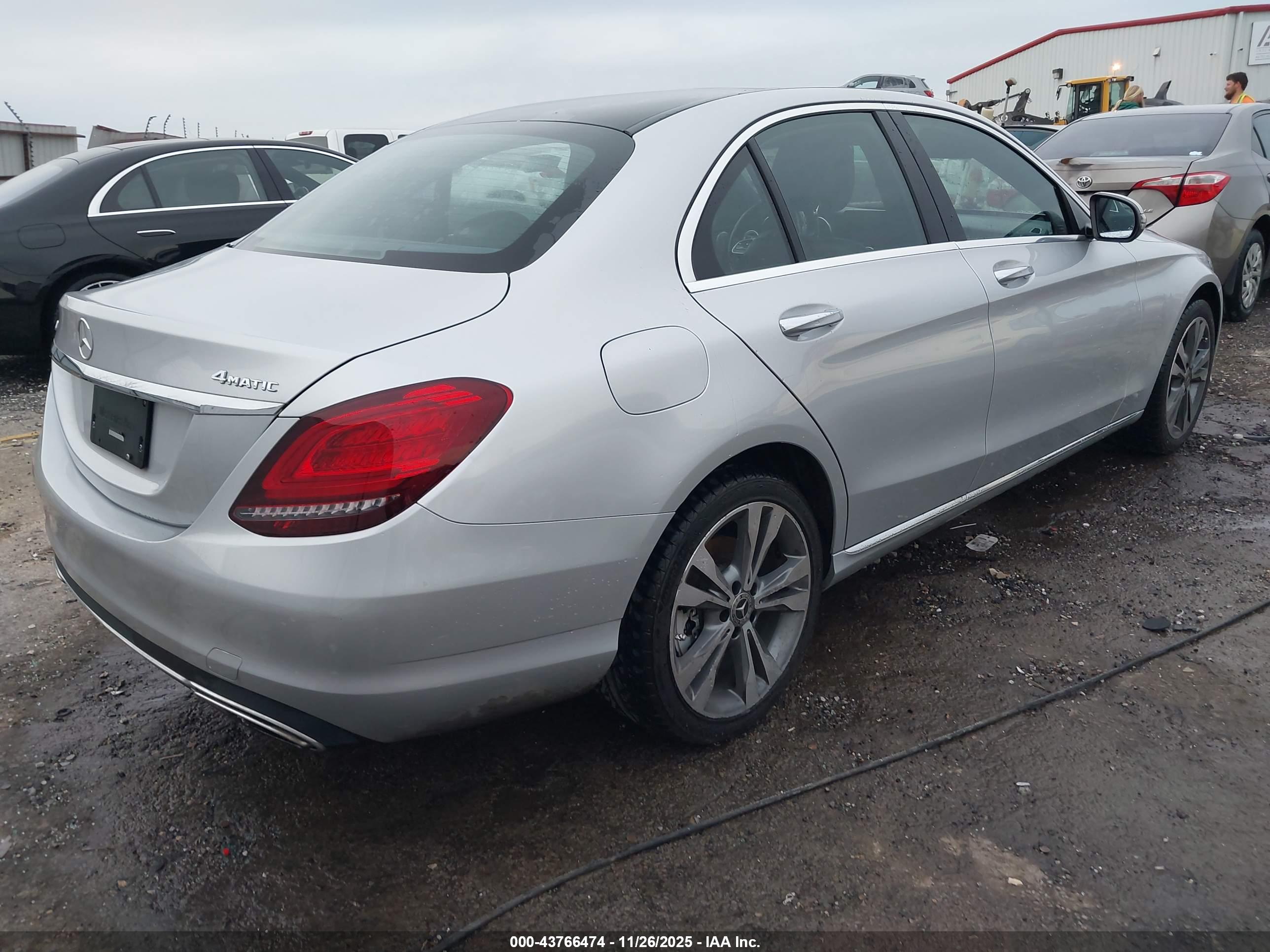 MERCEDES-BENZ C image 4