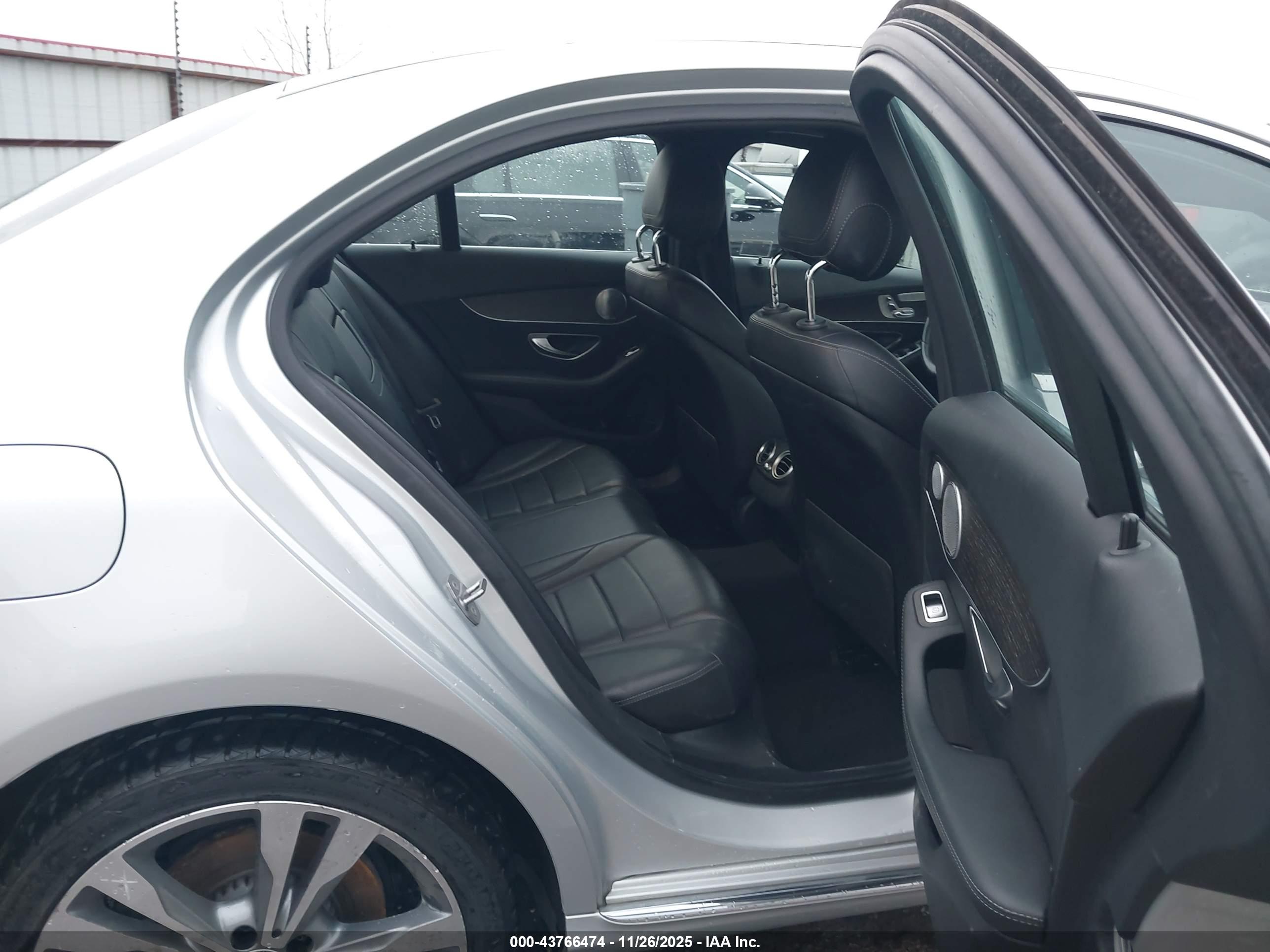 MERCEDES-BENZ C image 8