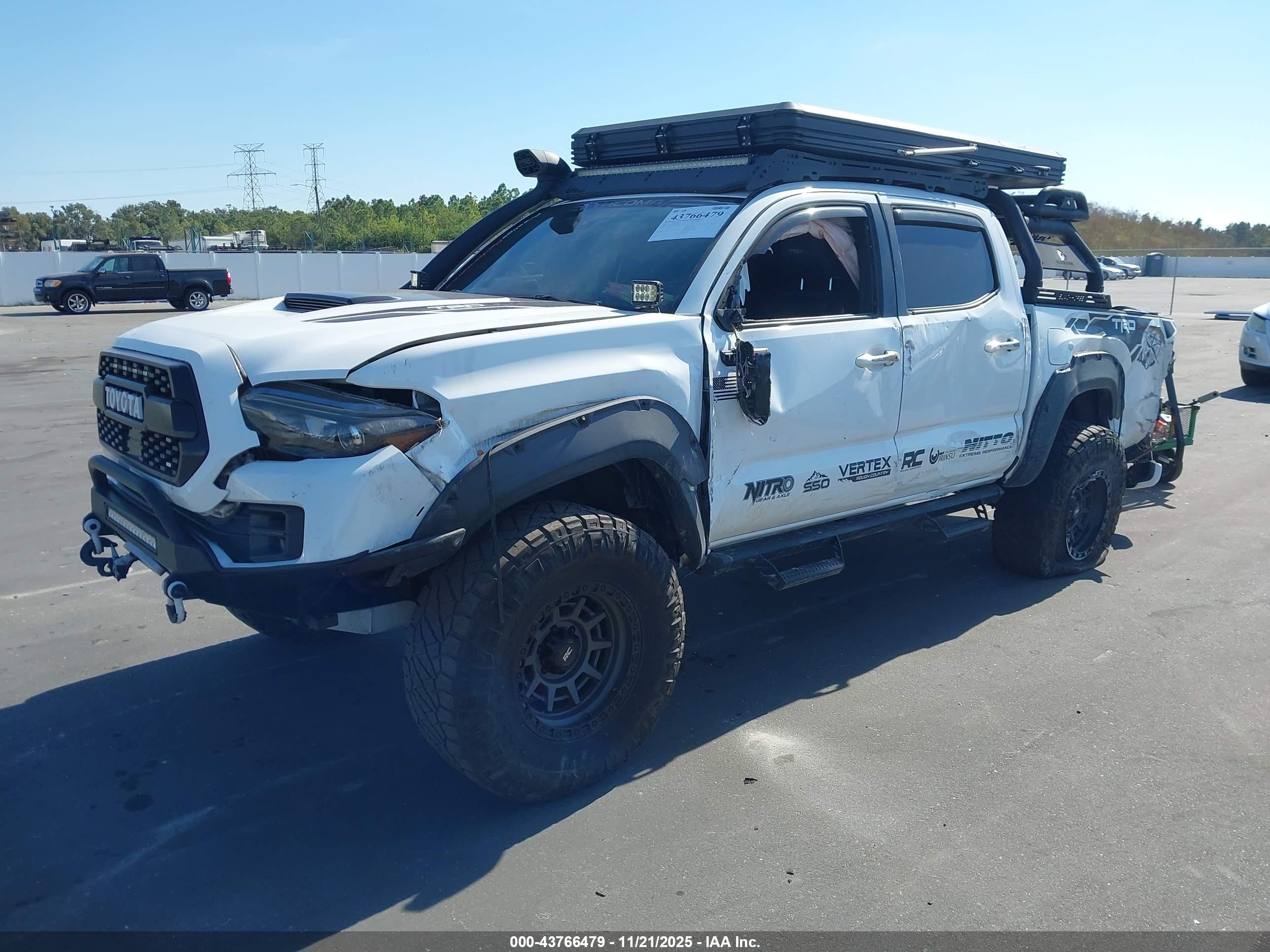 TOYOTA TACOMA image 2