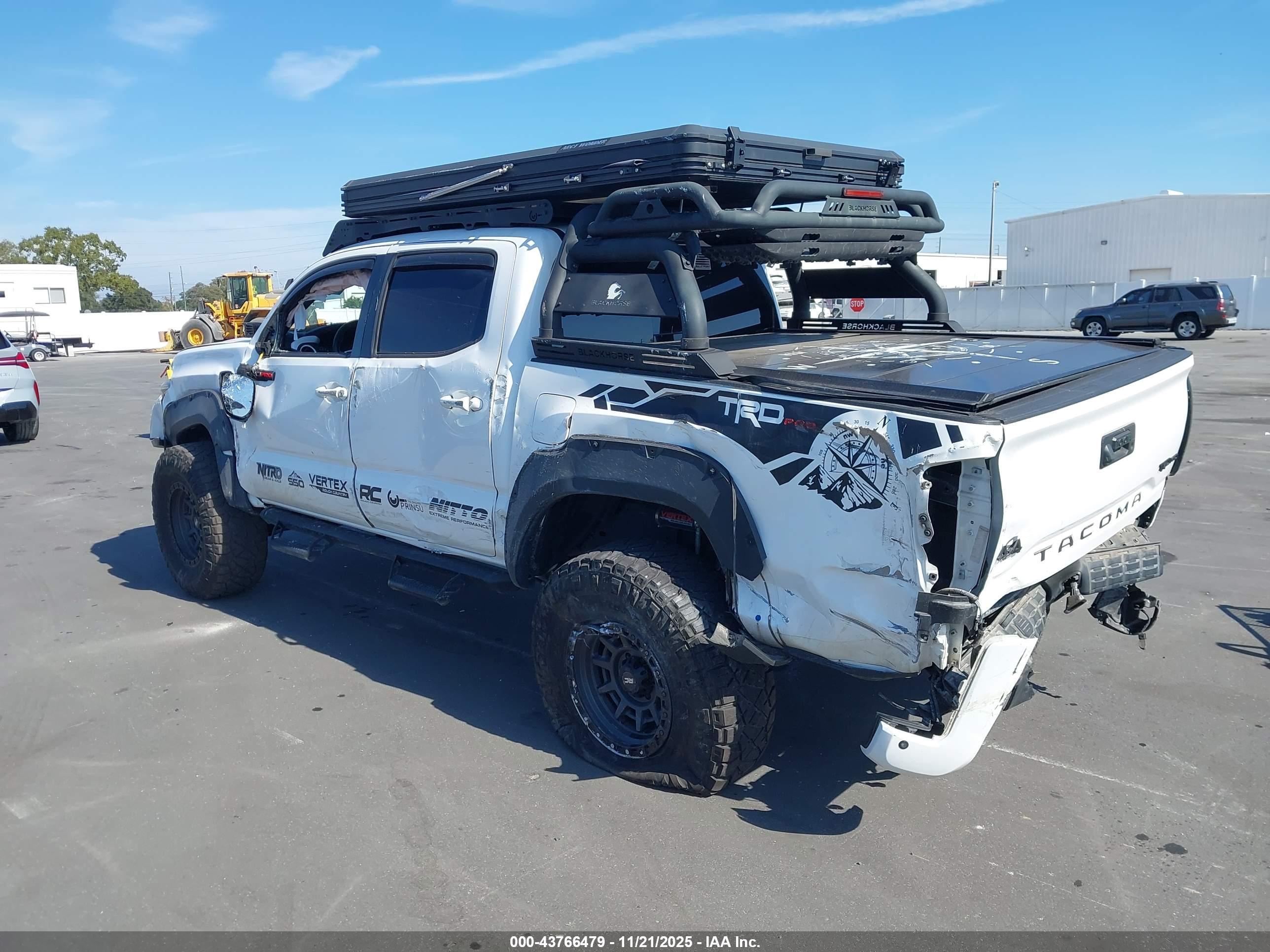 TOYOTA TACOMA image 3