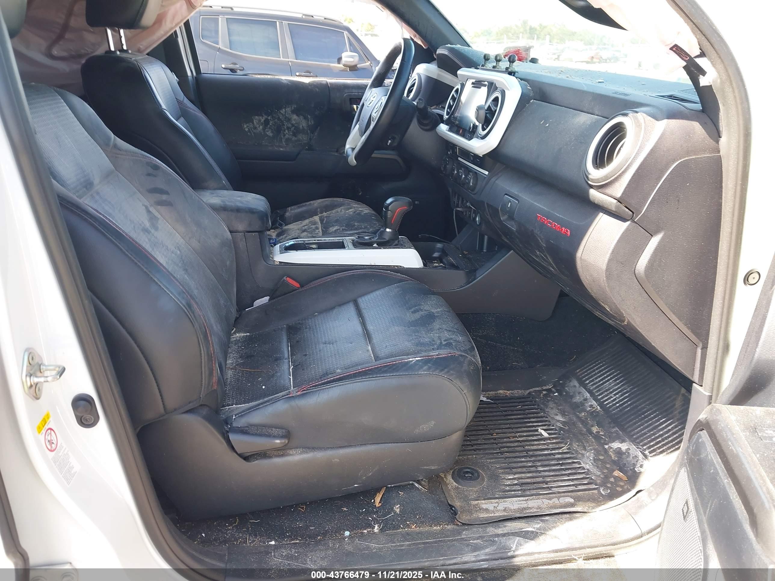 TOYOTA TACOMA image 5
