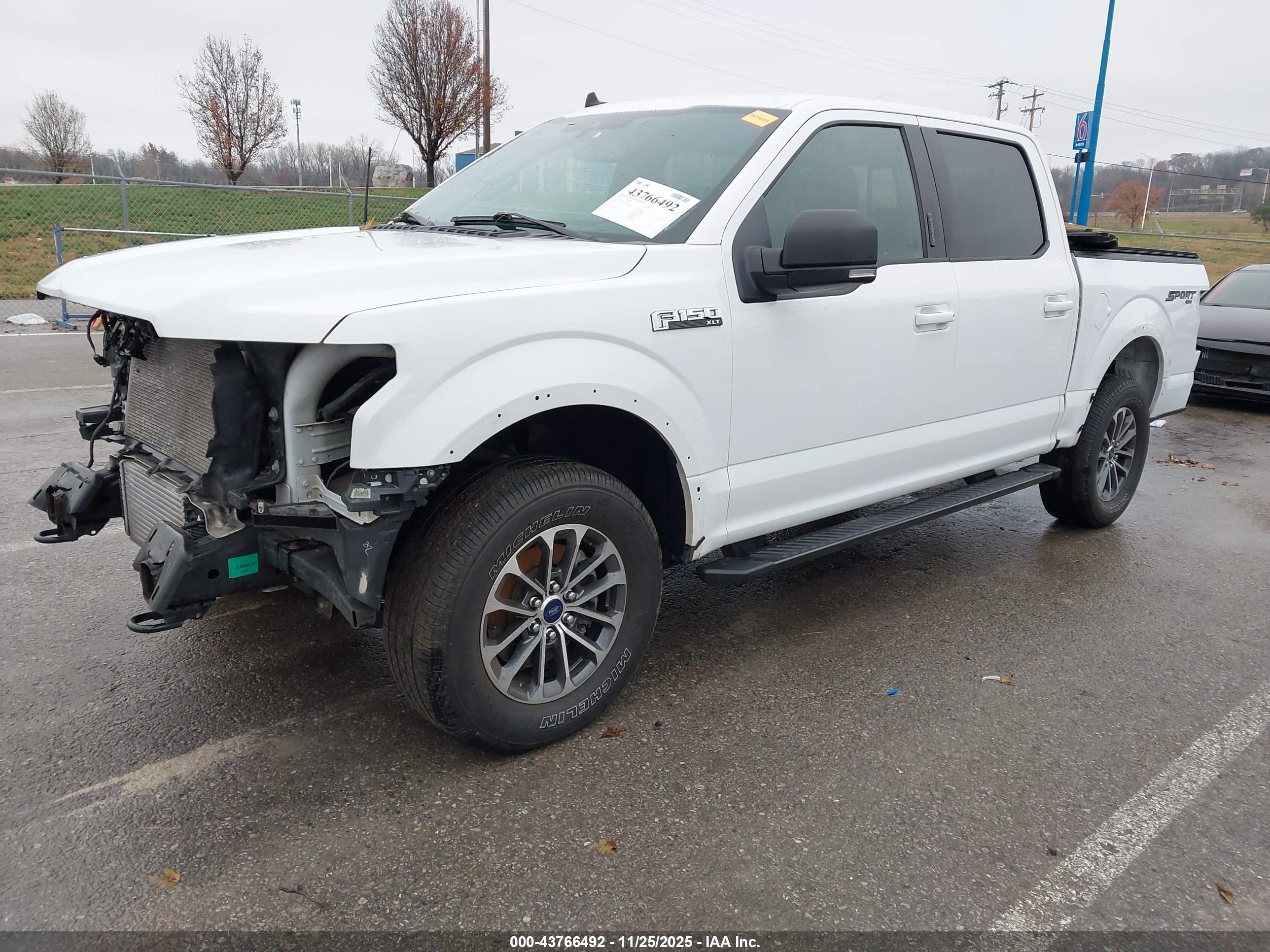 FORD F-150 image 2