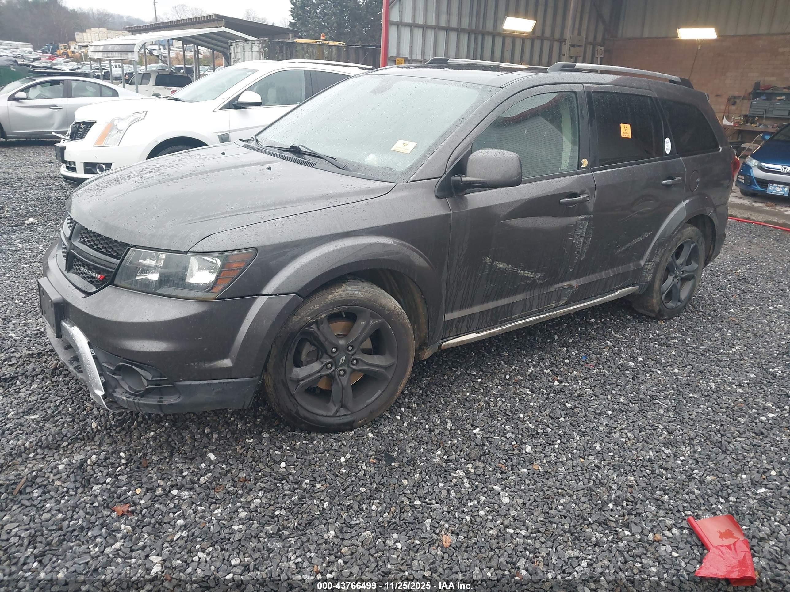 DODGE JOURNEY image 2