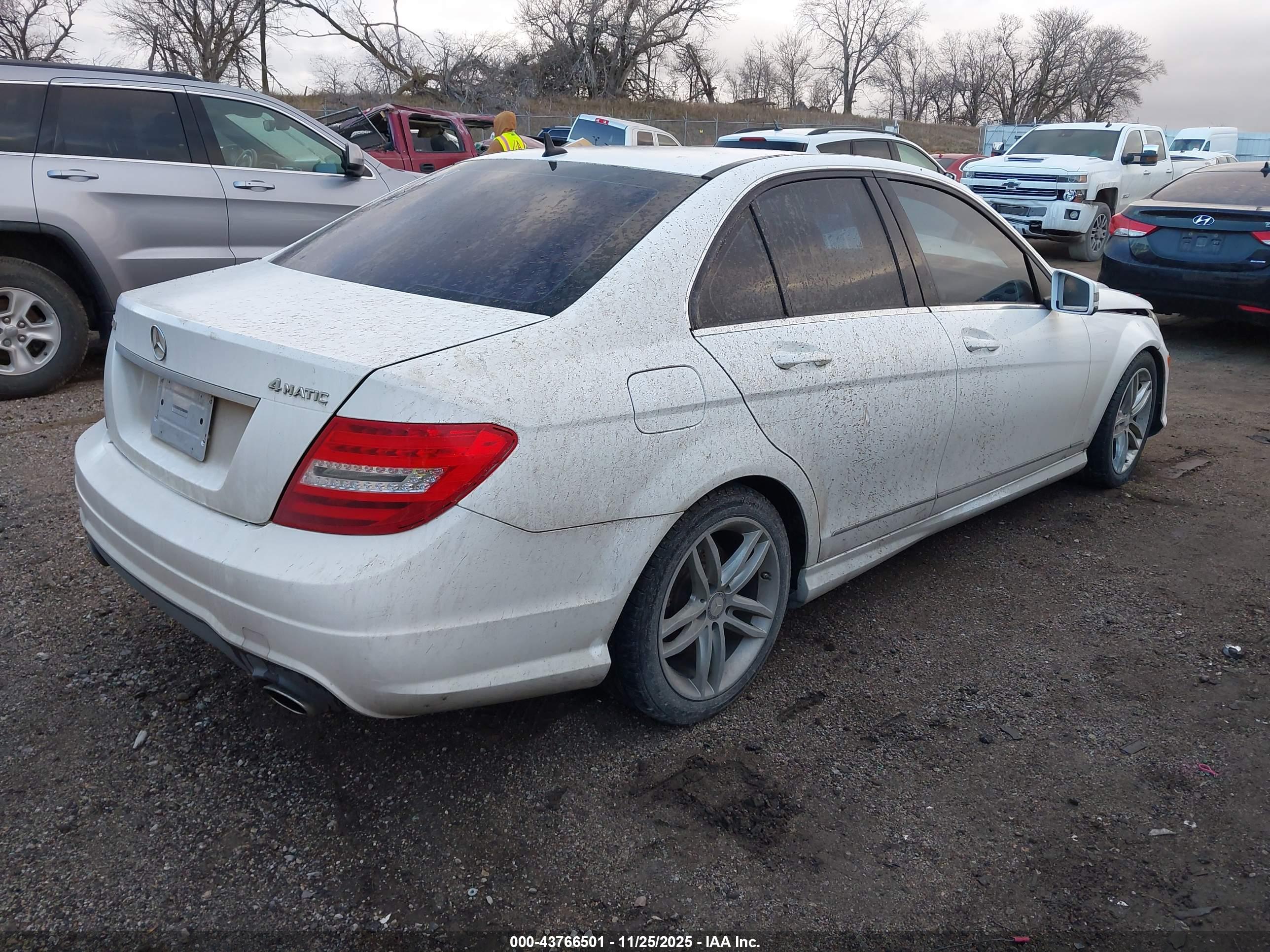 MERCEDES-BENZ C image 4