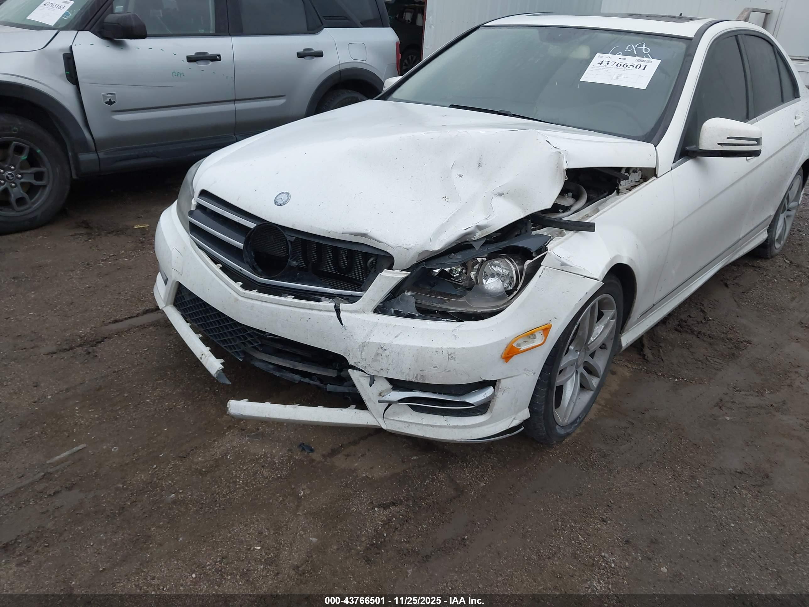 MERCEDES-BENZ C image 6