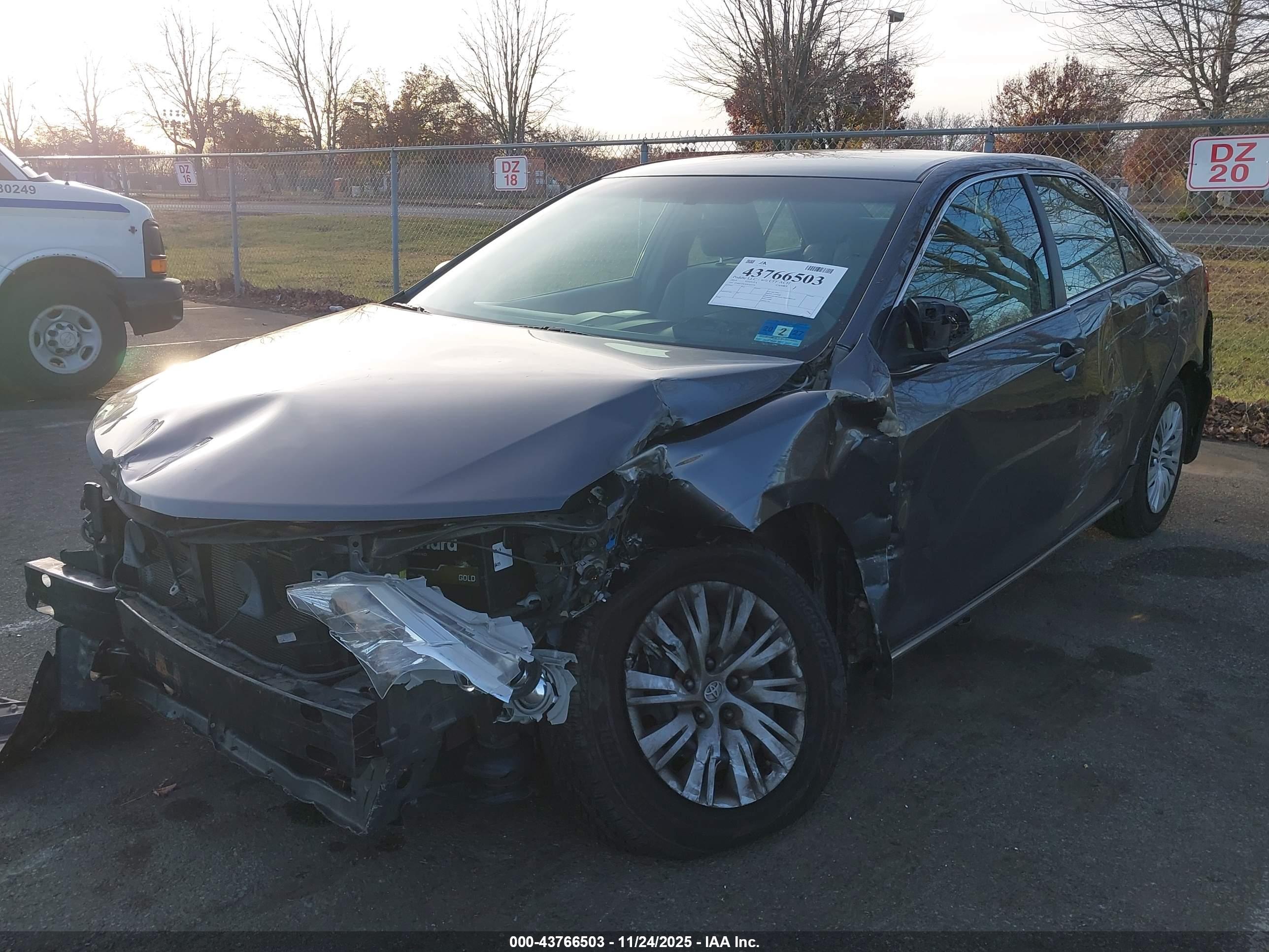 TOYOTA CAMRY image 6
