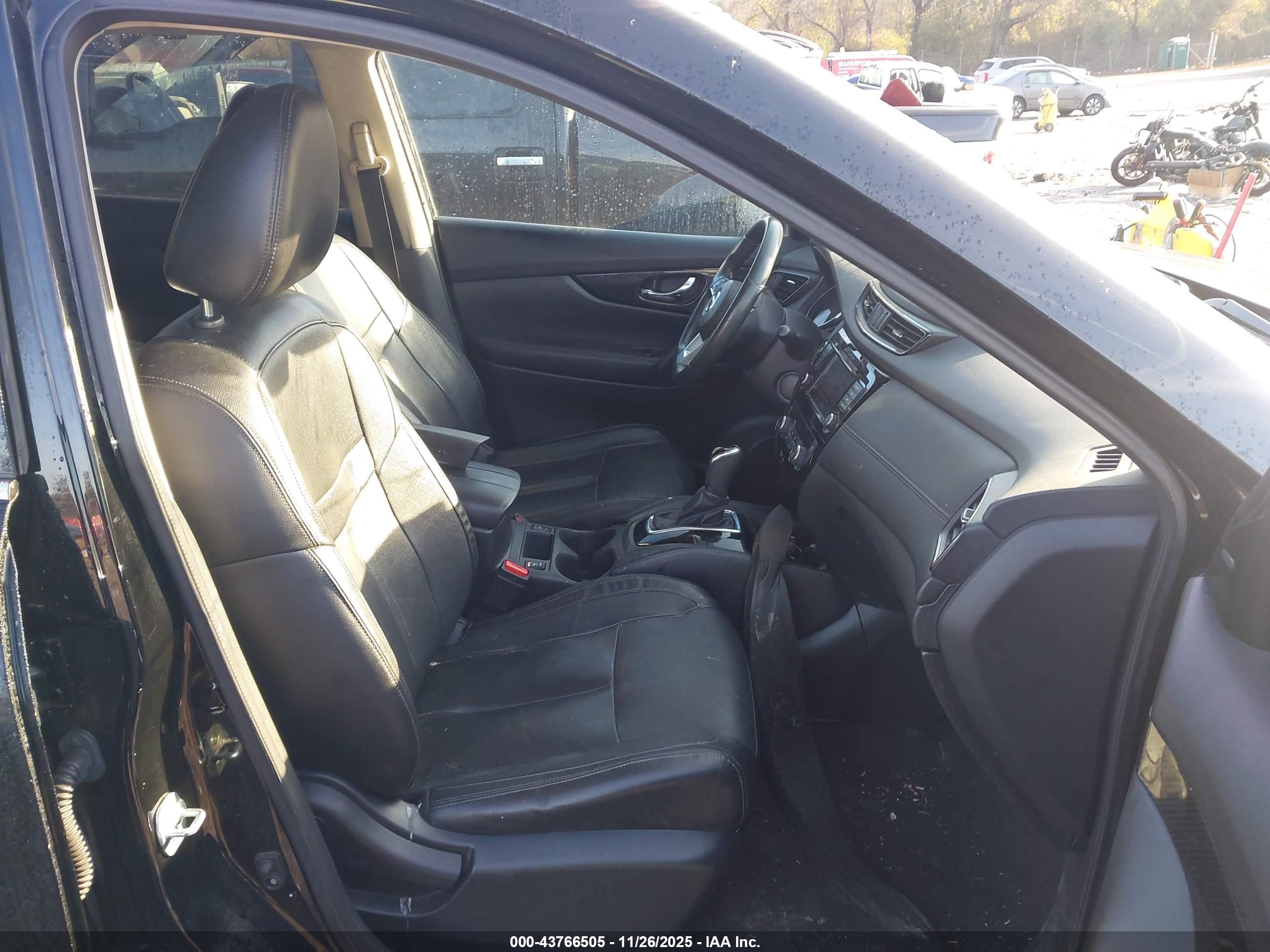 NISSAN ROGUE image 5