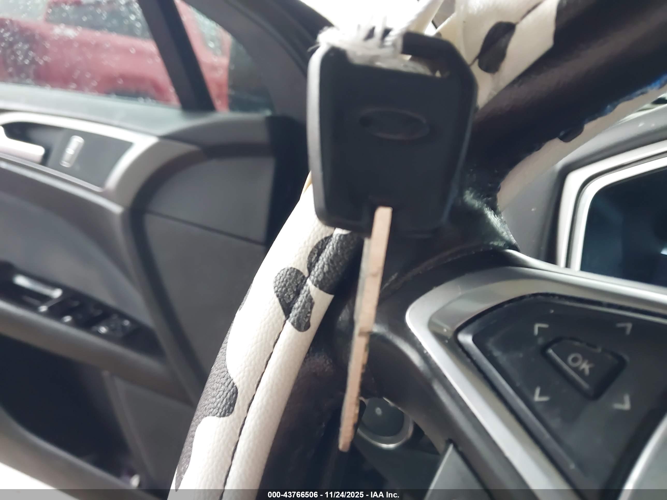 FORD FUSION image 11